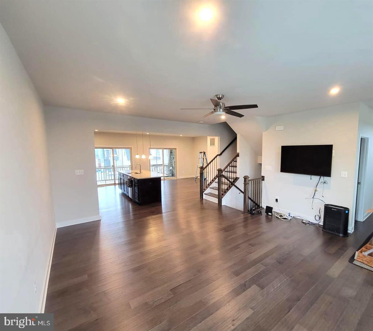 POTOMAC SHORES - Residential