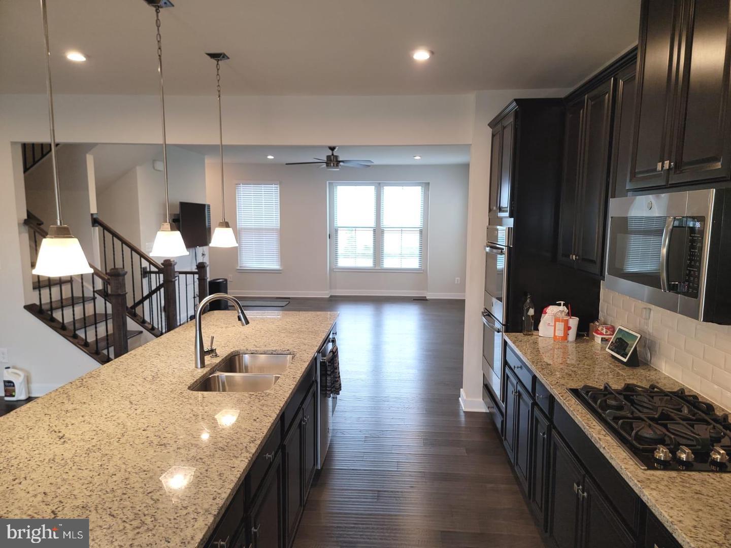 POTOMAC SHORES - Residential