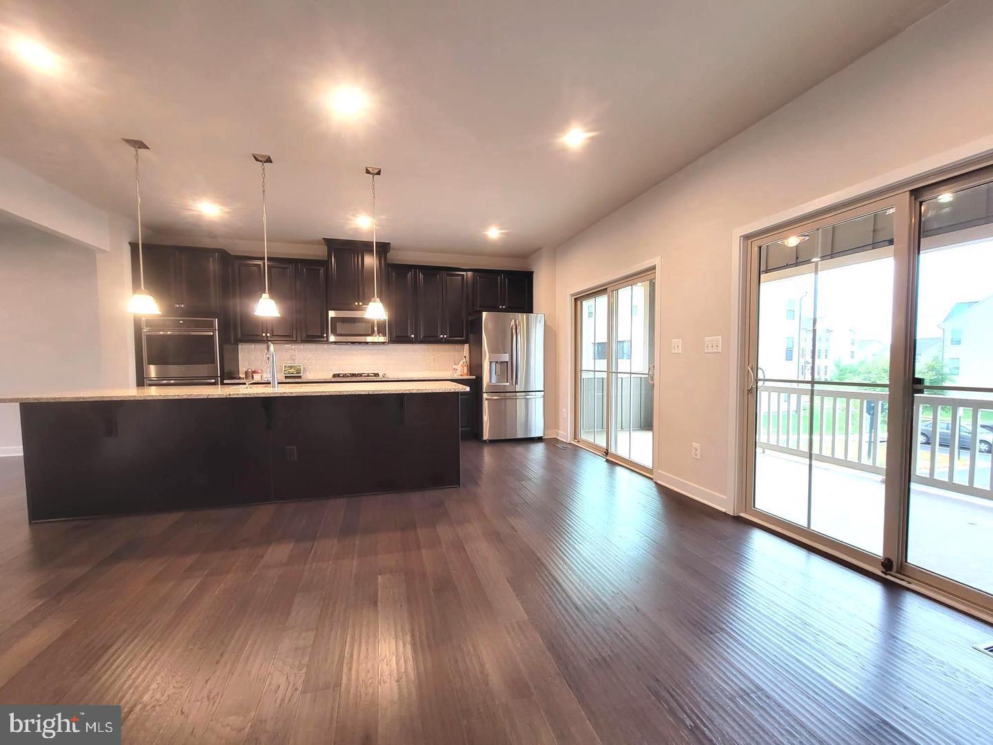 POTOMAC SHORES - Residential