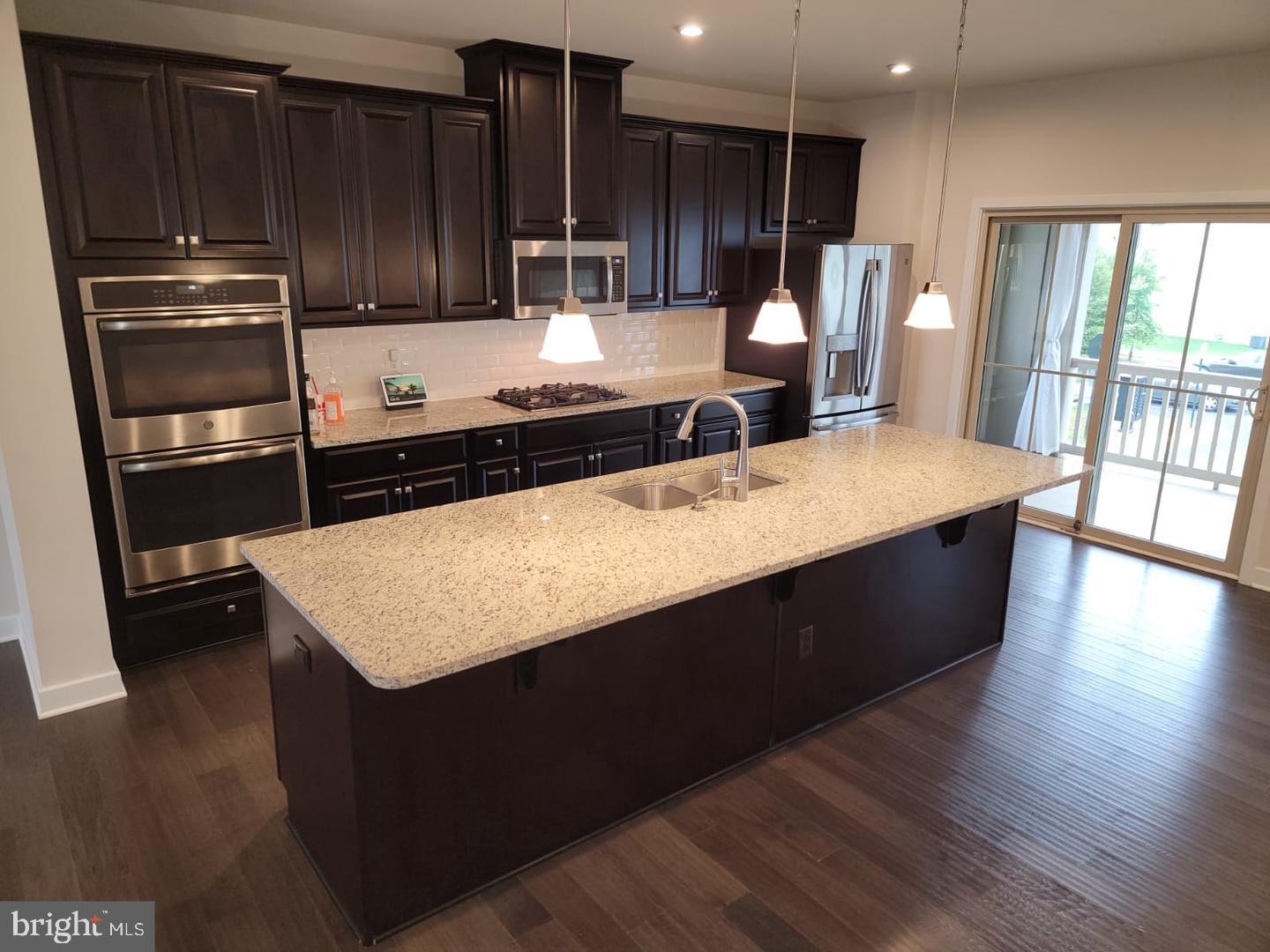 POTOMAC SHORES - Residential