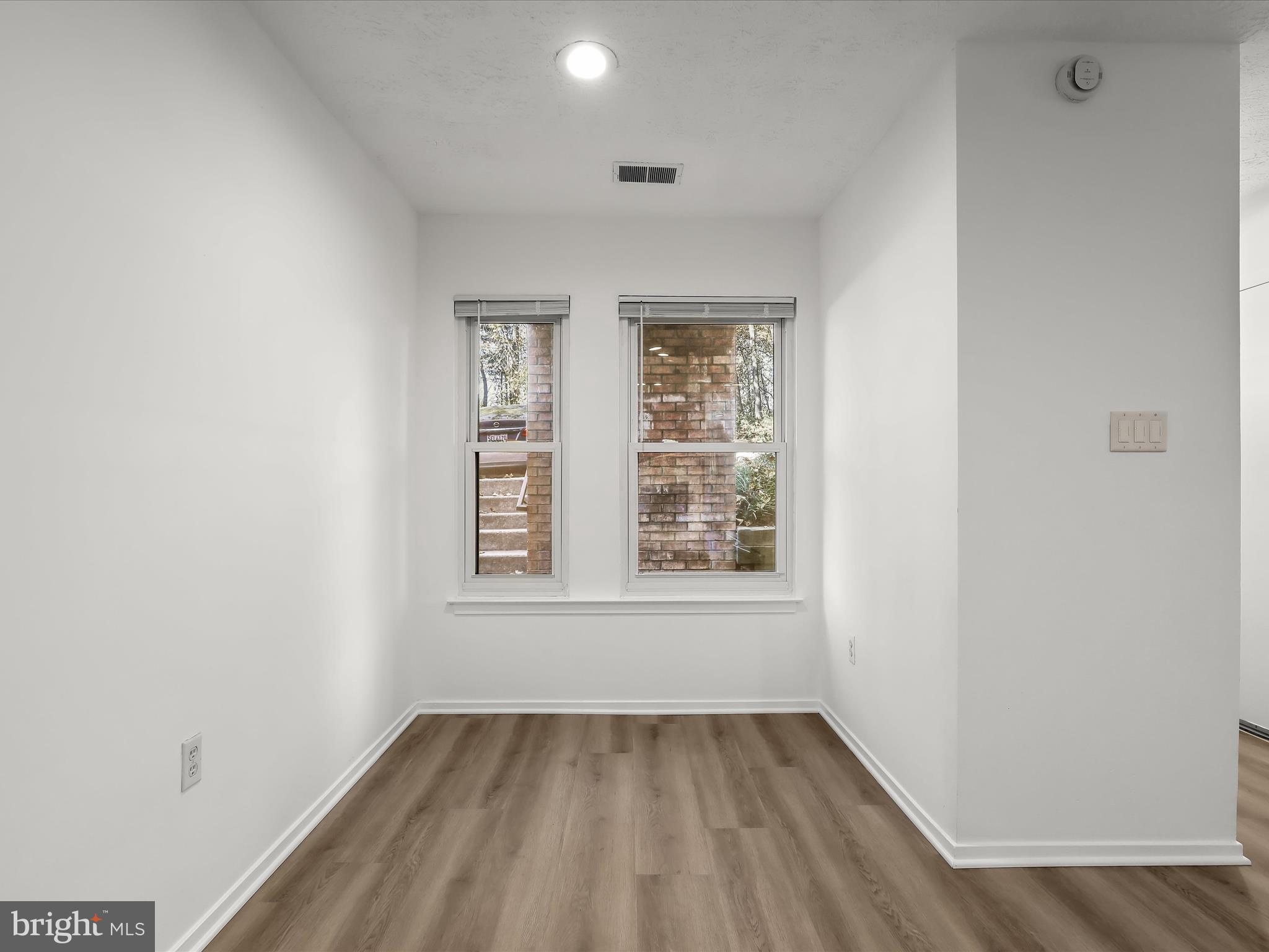 PINES AT DICKINSON CONDOMINIUM - Residential Lease