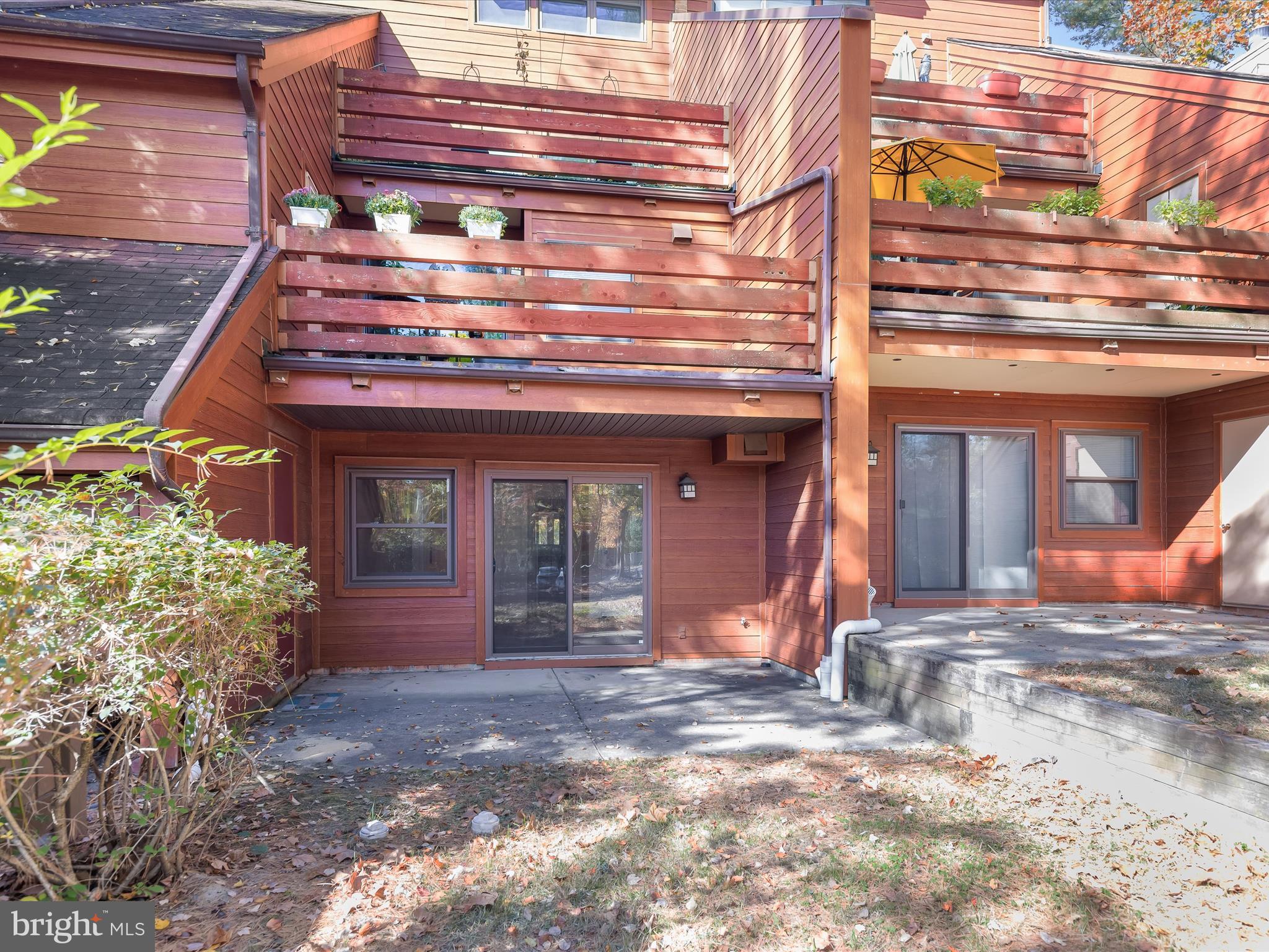 PINES AT DICKINSON CONDOMINIUM - Residential Lease