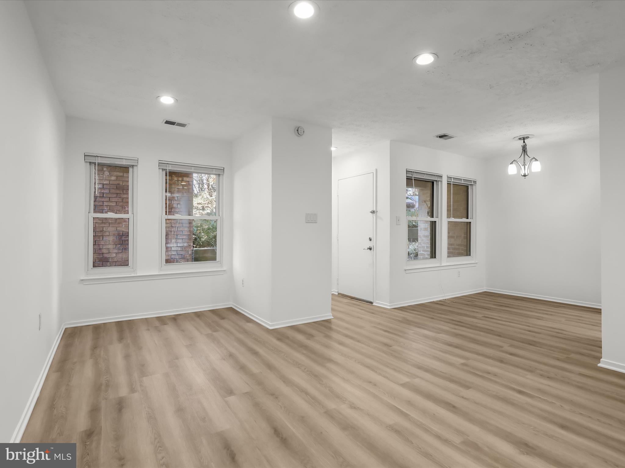 PINES AT DICKINSON CONDOMINIUM - Residential Lease