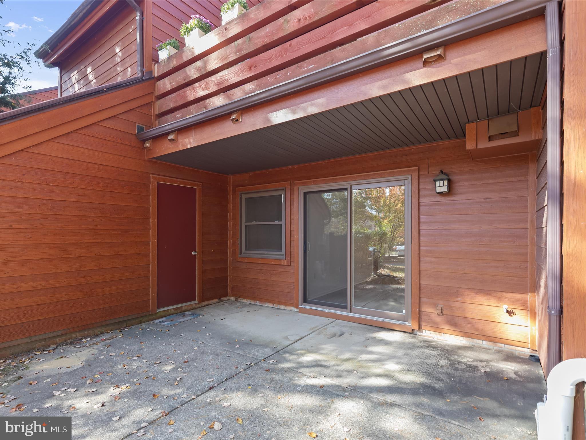 PINES AT DICKINSON CONDOMINIUM - Residential Lease