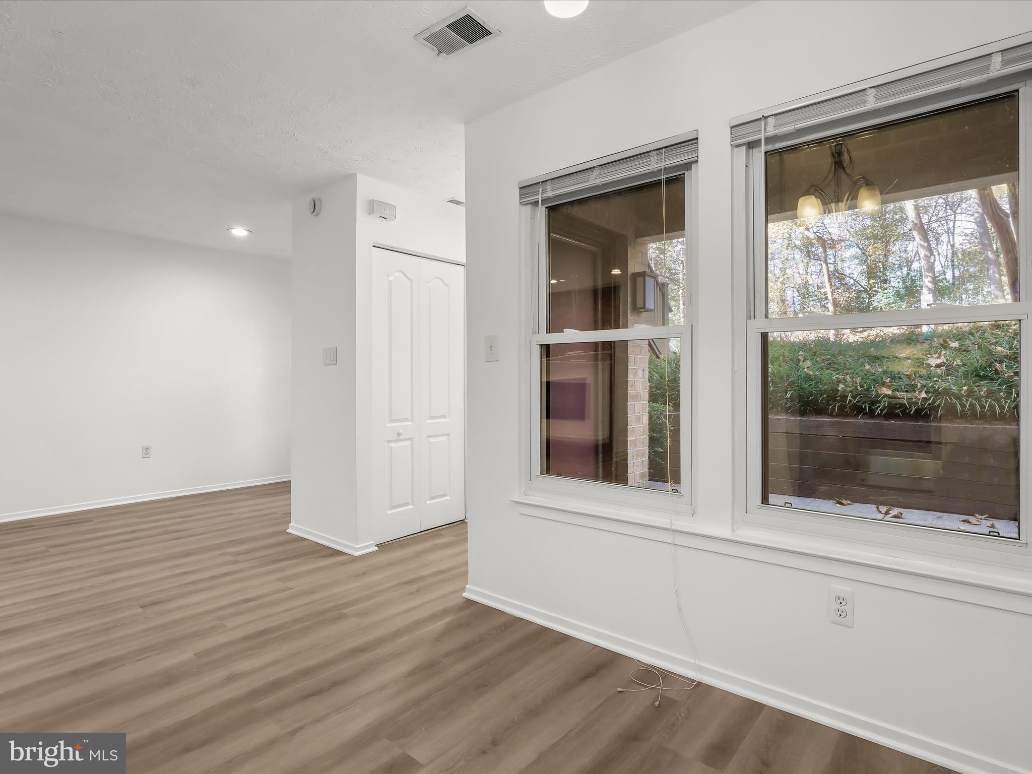 PINES AT DICKINSON CONDOMINIUM - Residential Lease