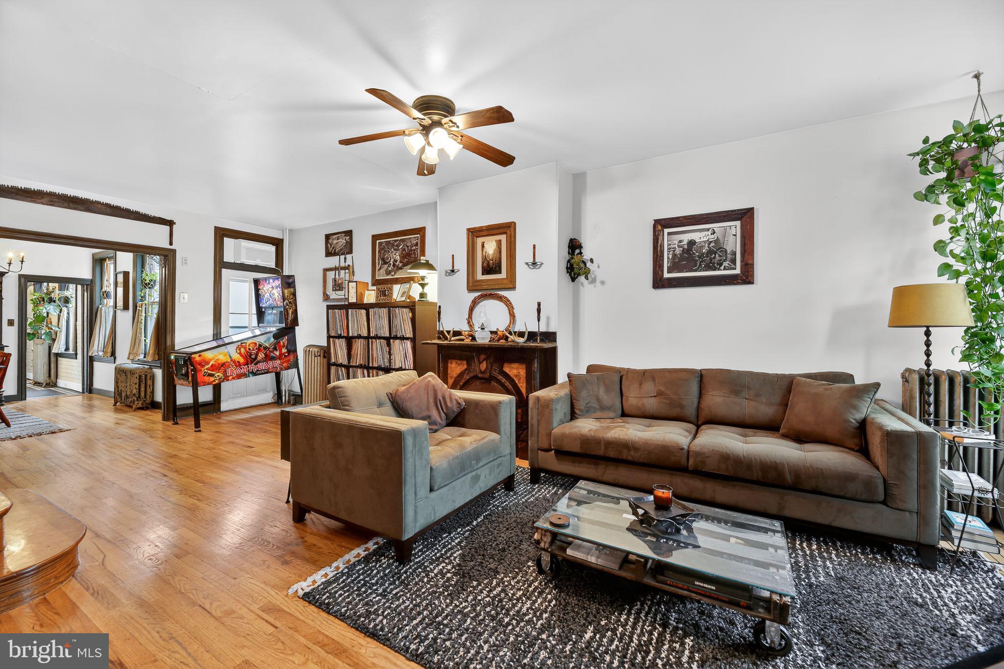 1933 E DAUPHIN STREET