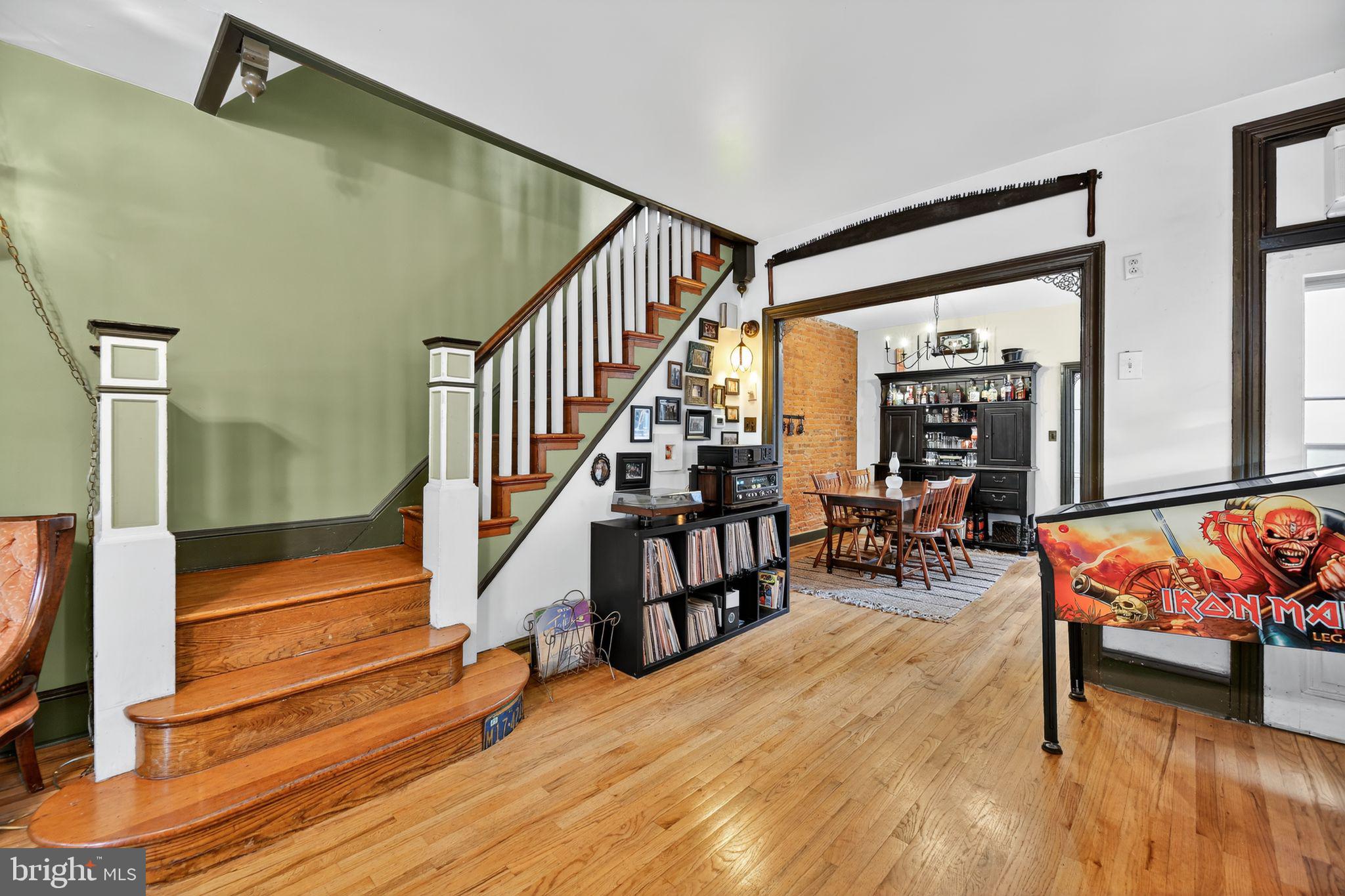 1933 E DAUPHIN STREET