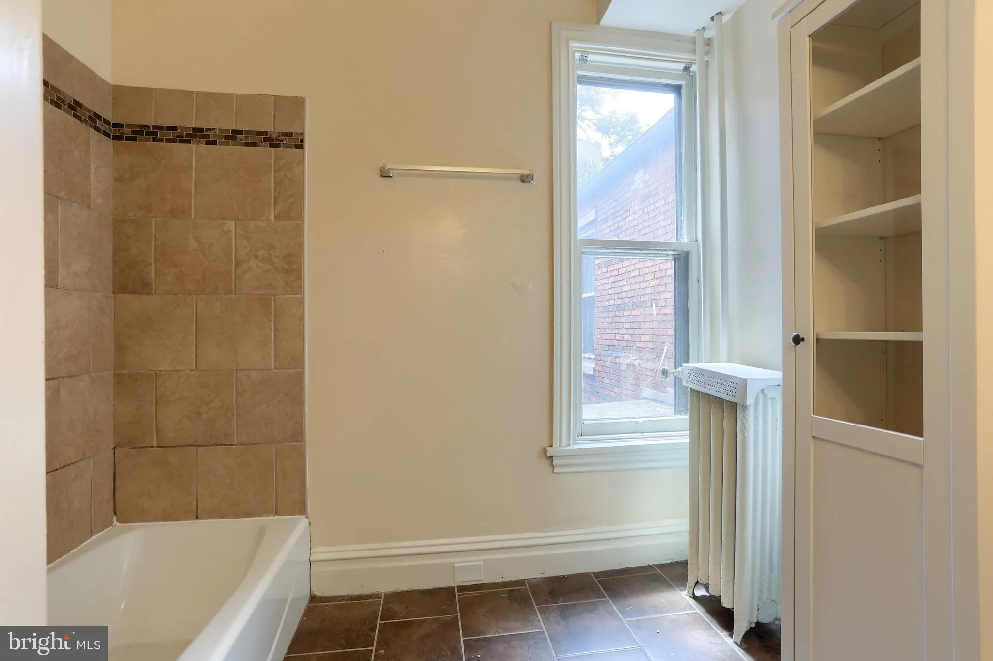 Harrisburg, Pennsylvania 17102, United States, 4 Bedrooms Bedrooms, ,1 BathroomBathrooms,Residential,Active,165268