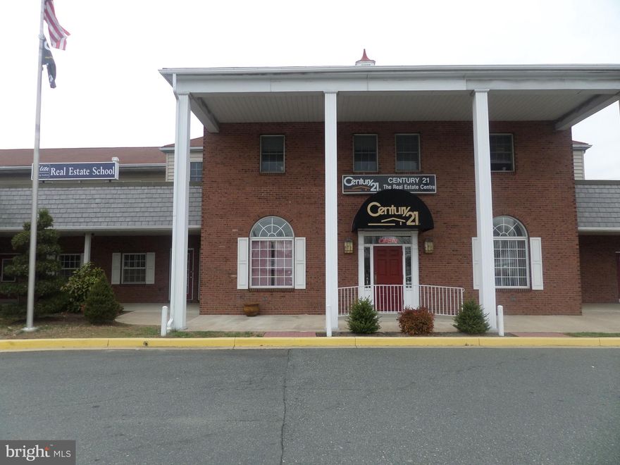 Nice 2 bedroom  1 Bath apartment close to everything.  Several upgrades make this cozy space ready for you and your things! MARC Train is right down the street. Interstate 95, and U.S. Route 40, are right outside your door. The beaches of Delaware are just minutes away! Please note: Apartment is atop the CENTURY 21 Office