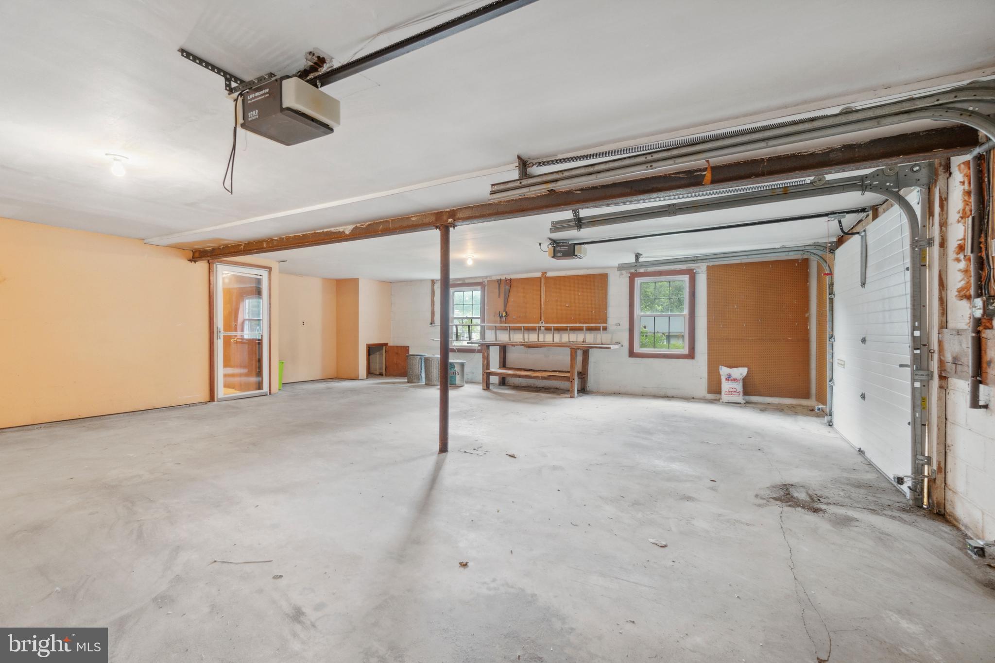 OAK FOREST - Residential