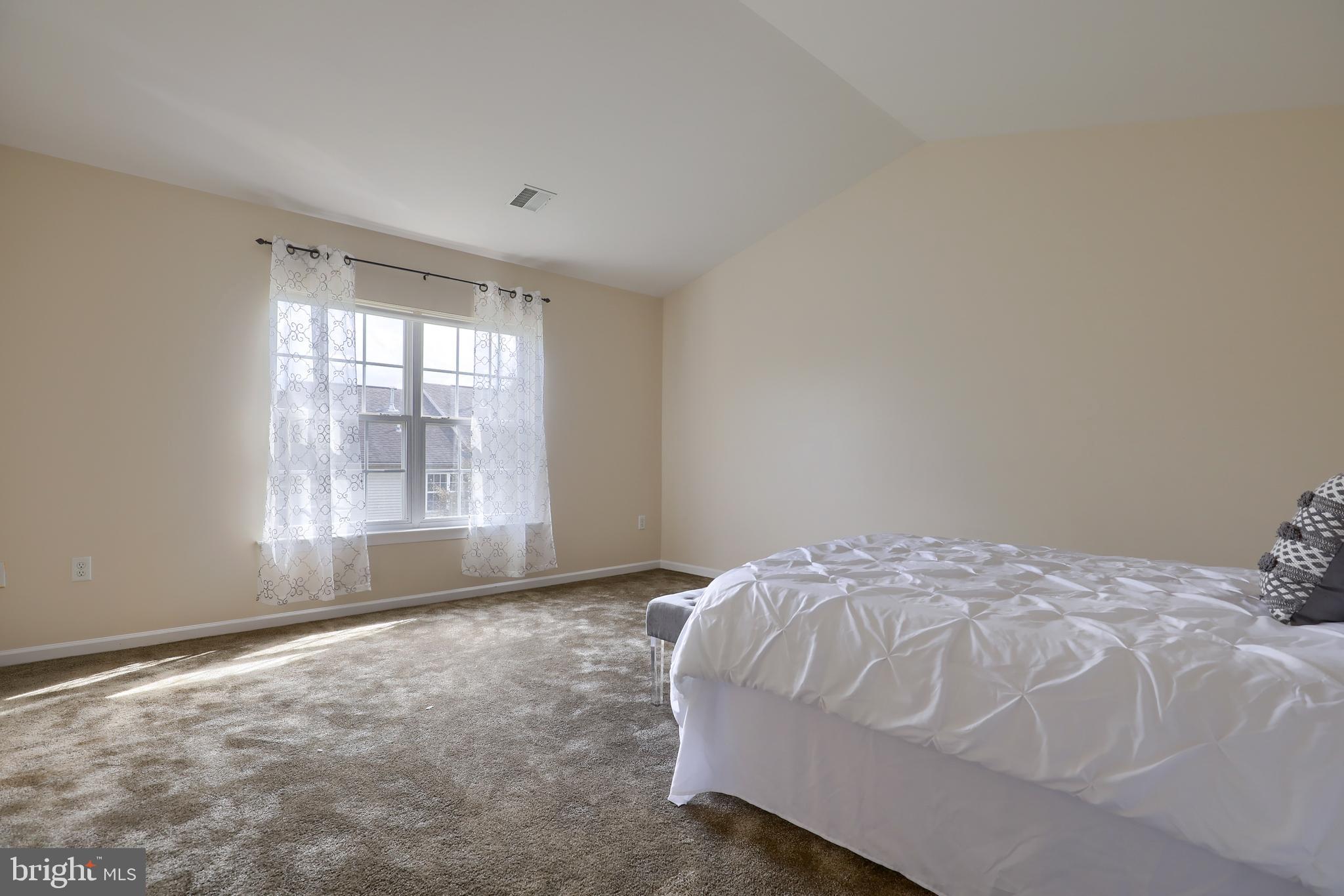 HUNT CLUB - Residential