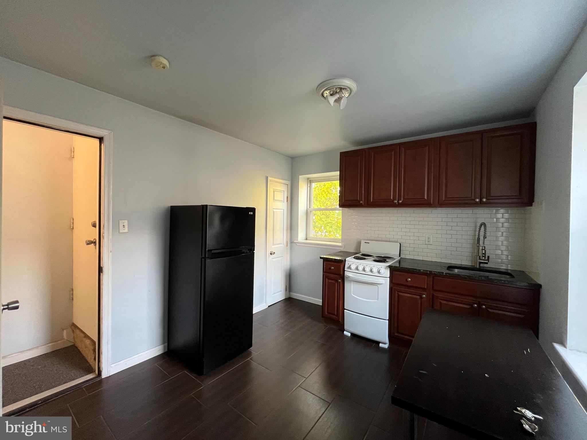 425 N 41ST STREET 2ND FL FRONT