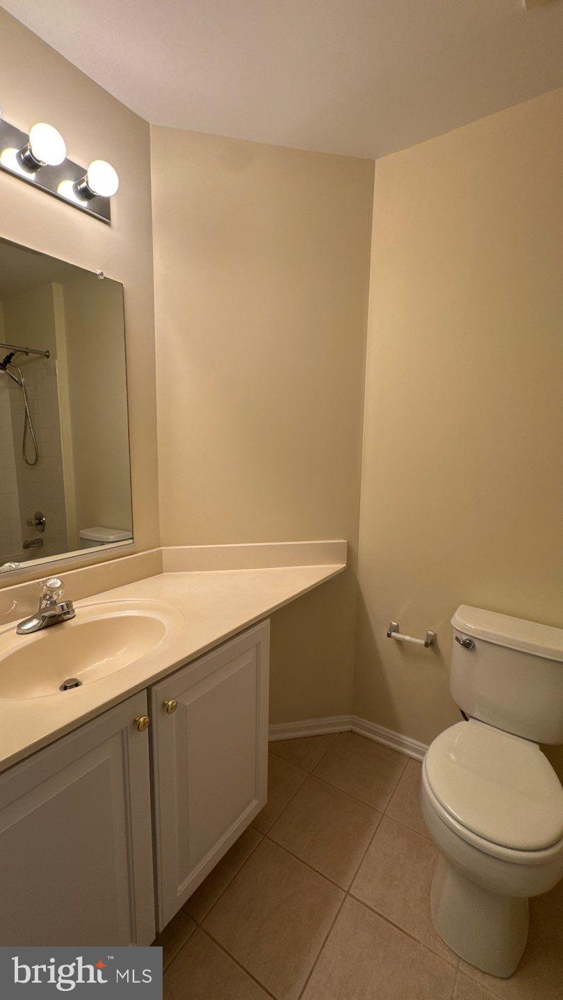 THE WHITNEY TOWN CENTER - Residential Lease