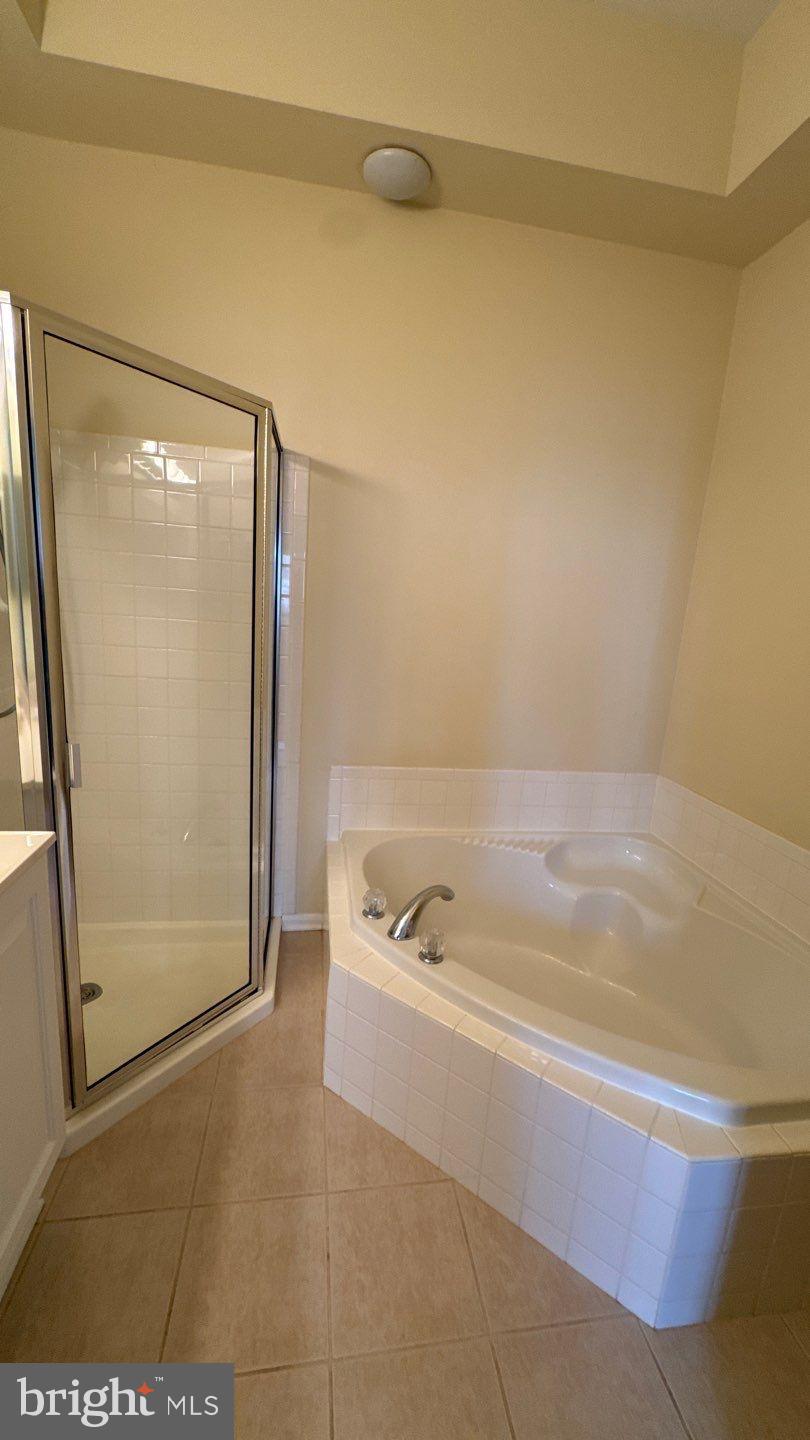 THE WHITNEY TOWN CENTER - Residential Lease