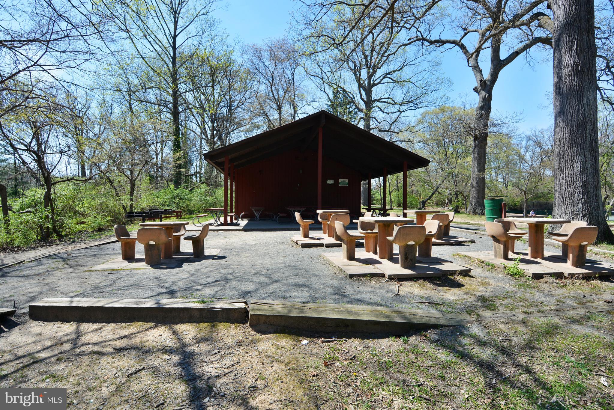 SLEEPY HOLLOW - Residential