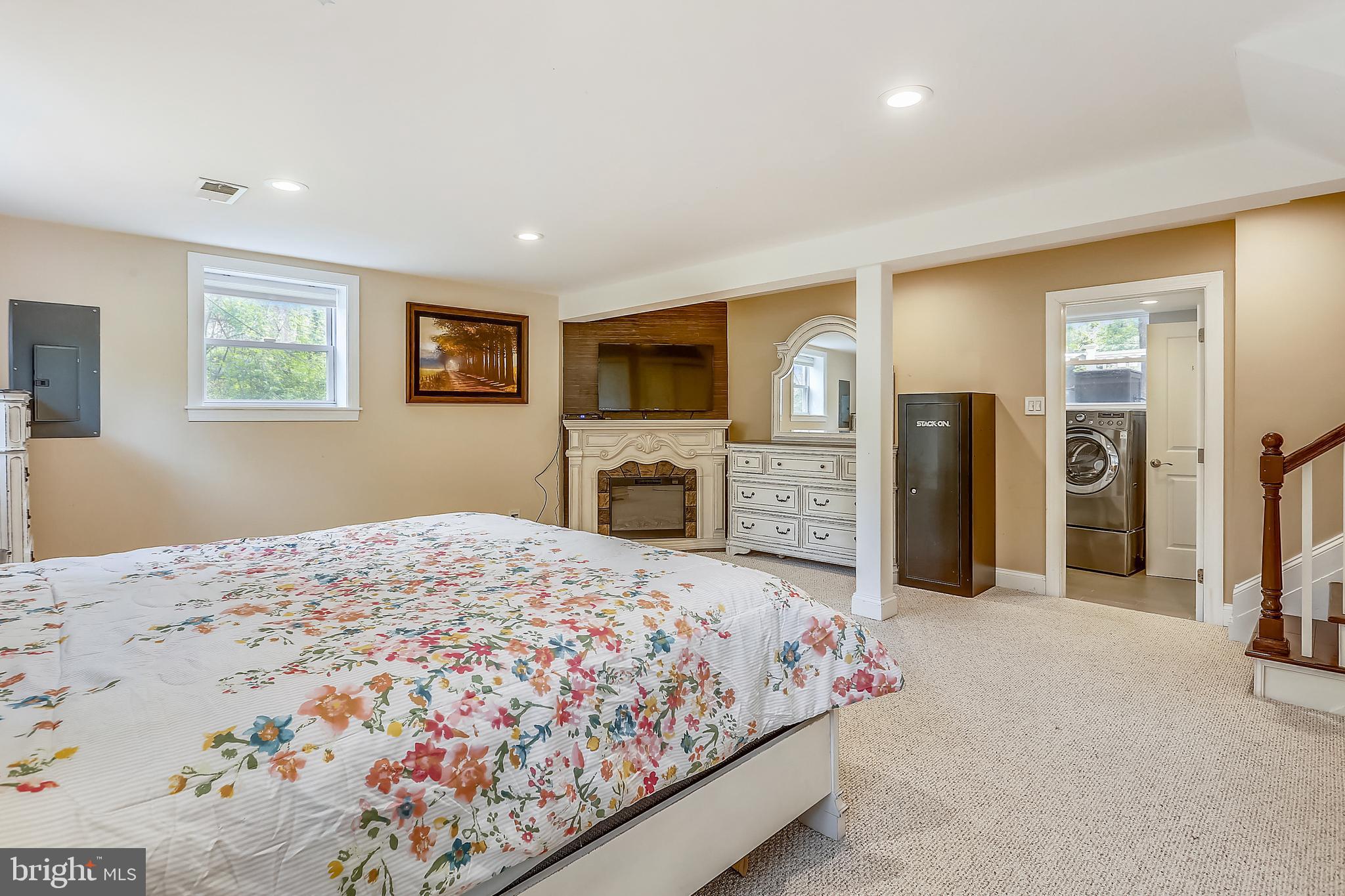 SLEEPY HOLLOW - Residential