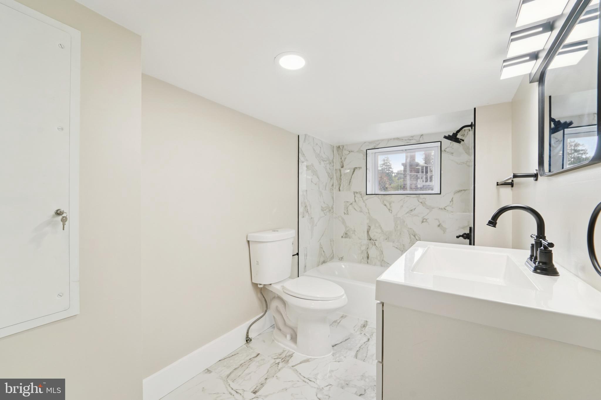 HAMILTON HEIGHTS - Residential