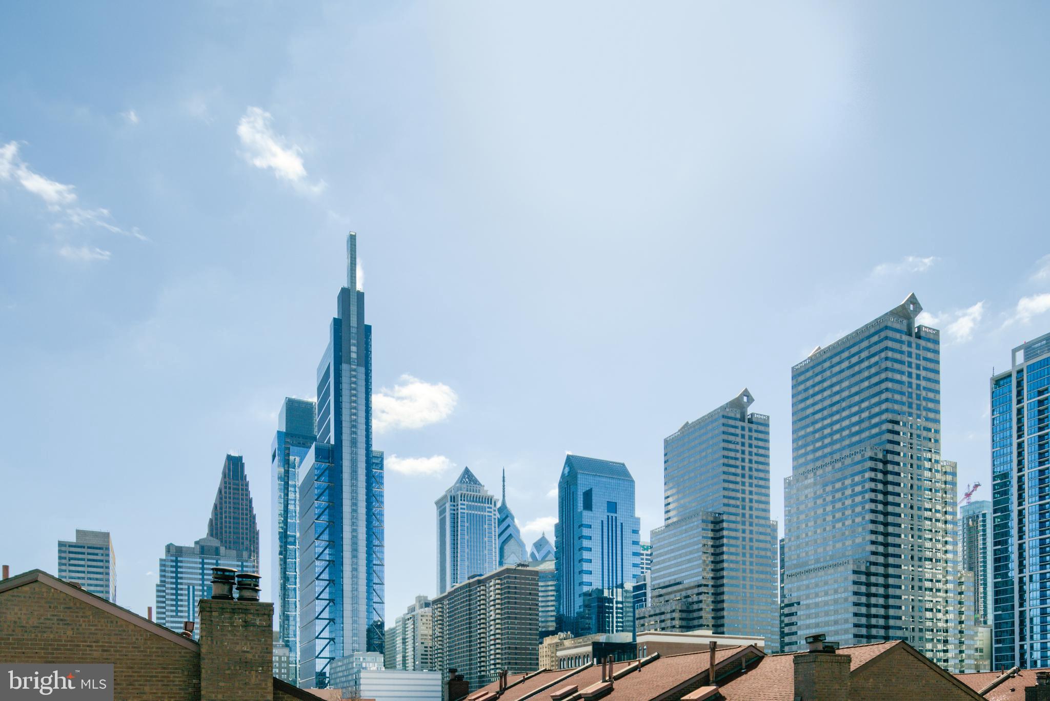 LOGAN SQUARE - Residential