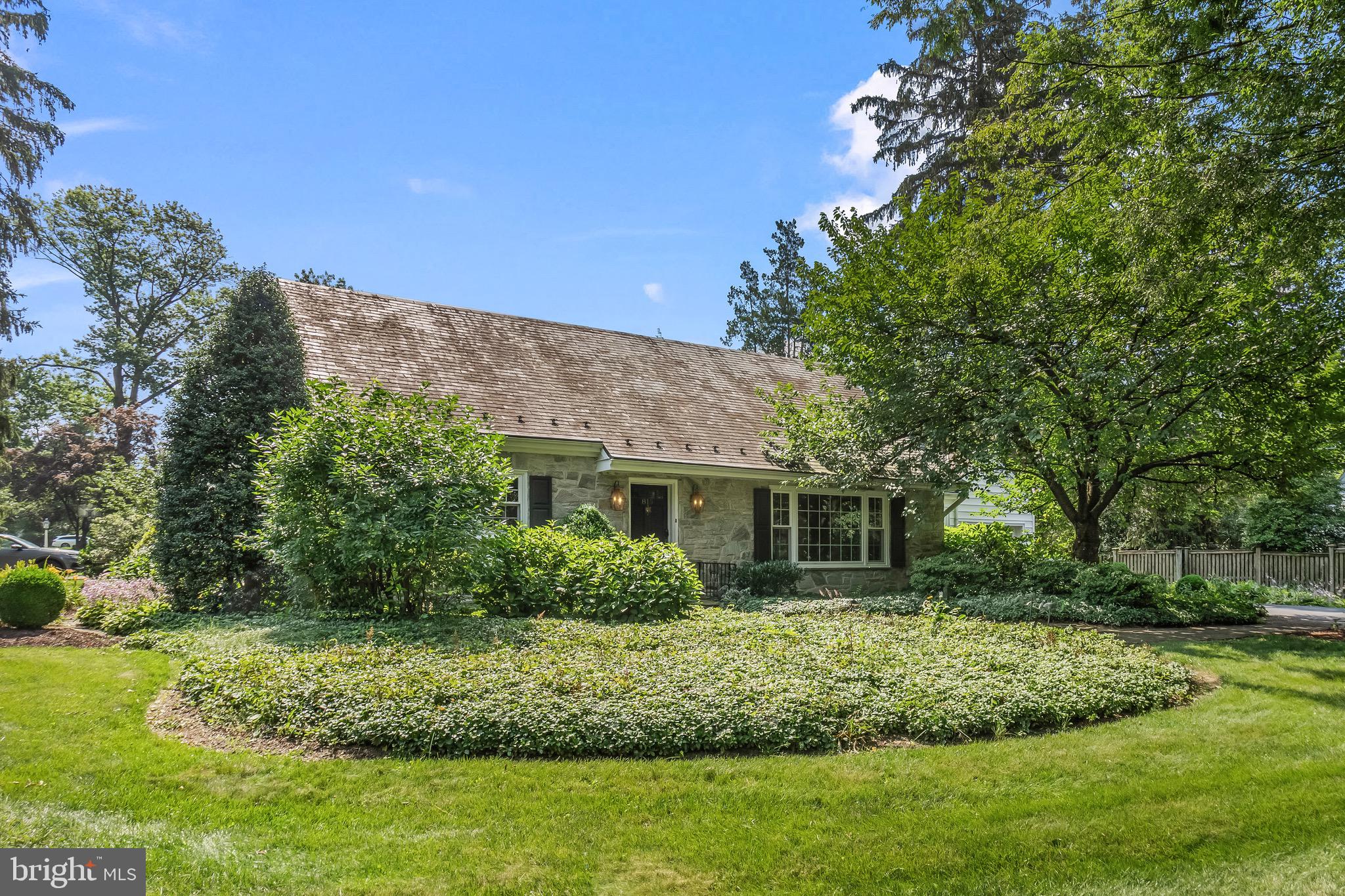 815 WILSON DRIVE