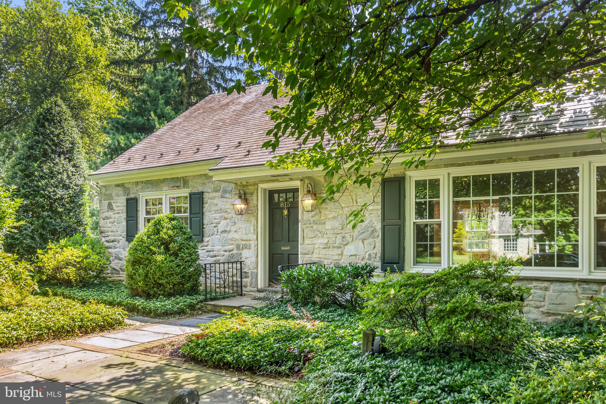 815 WILSON DRIVE