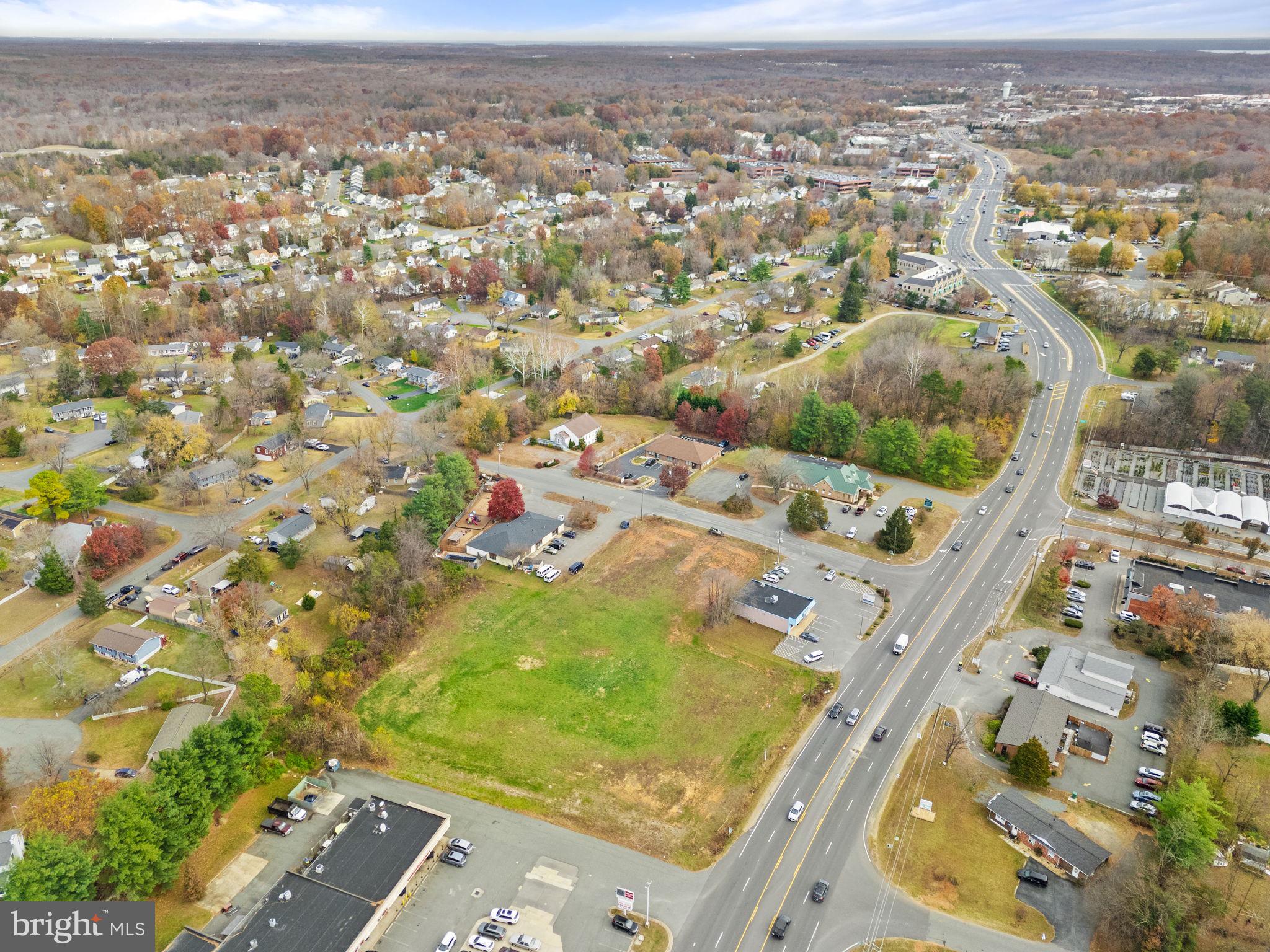 KINGSLAND CENTER - Commercial Sale