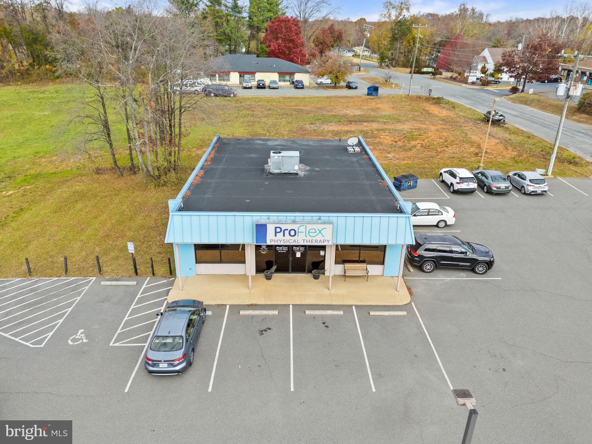 KINGSLAND CENTER - Commercial Sale