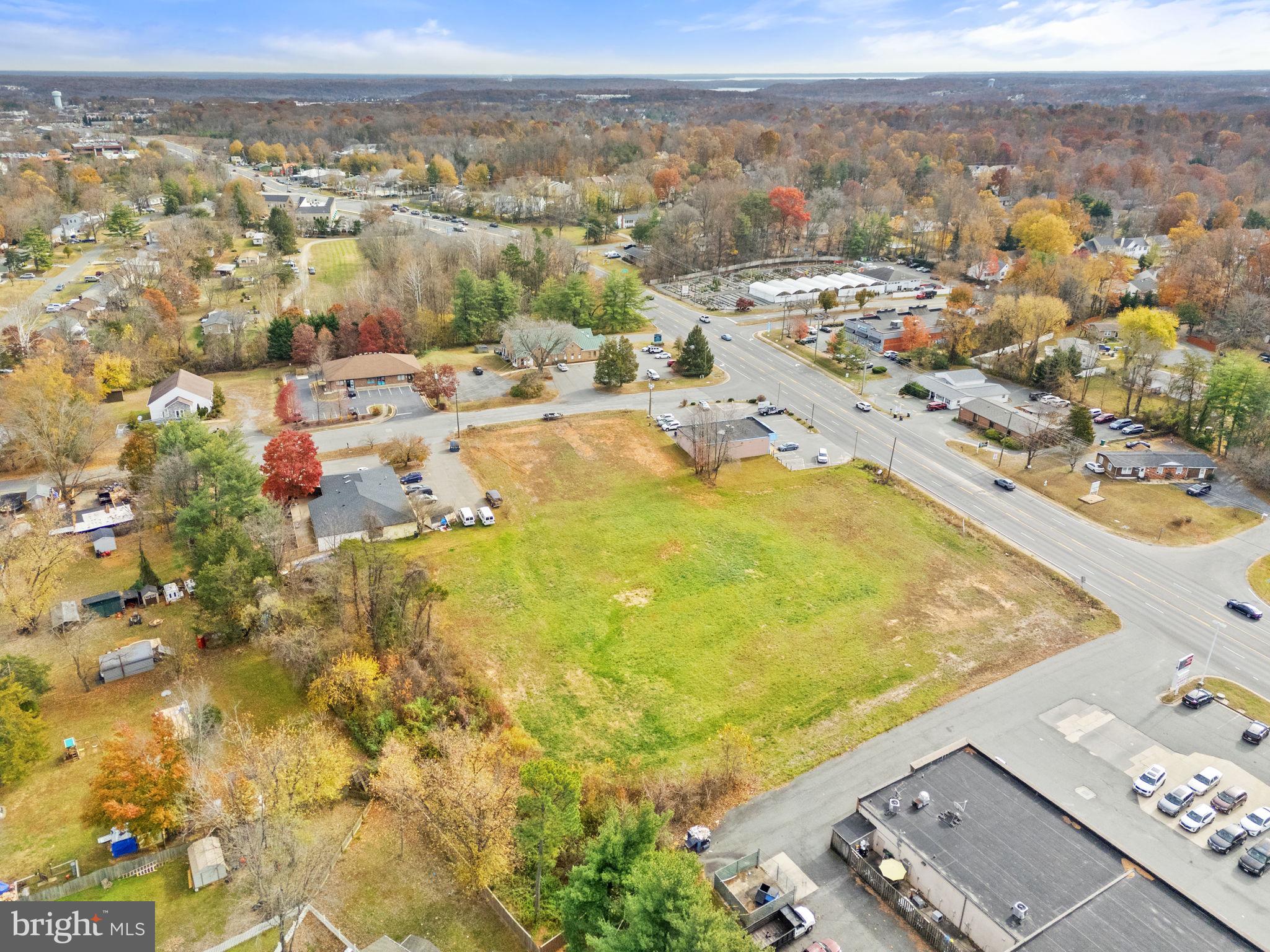 KINGSLAND CENTER - Commercial Sale