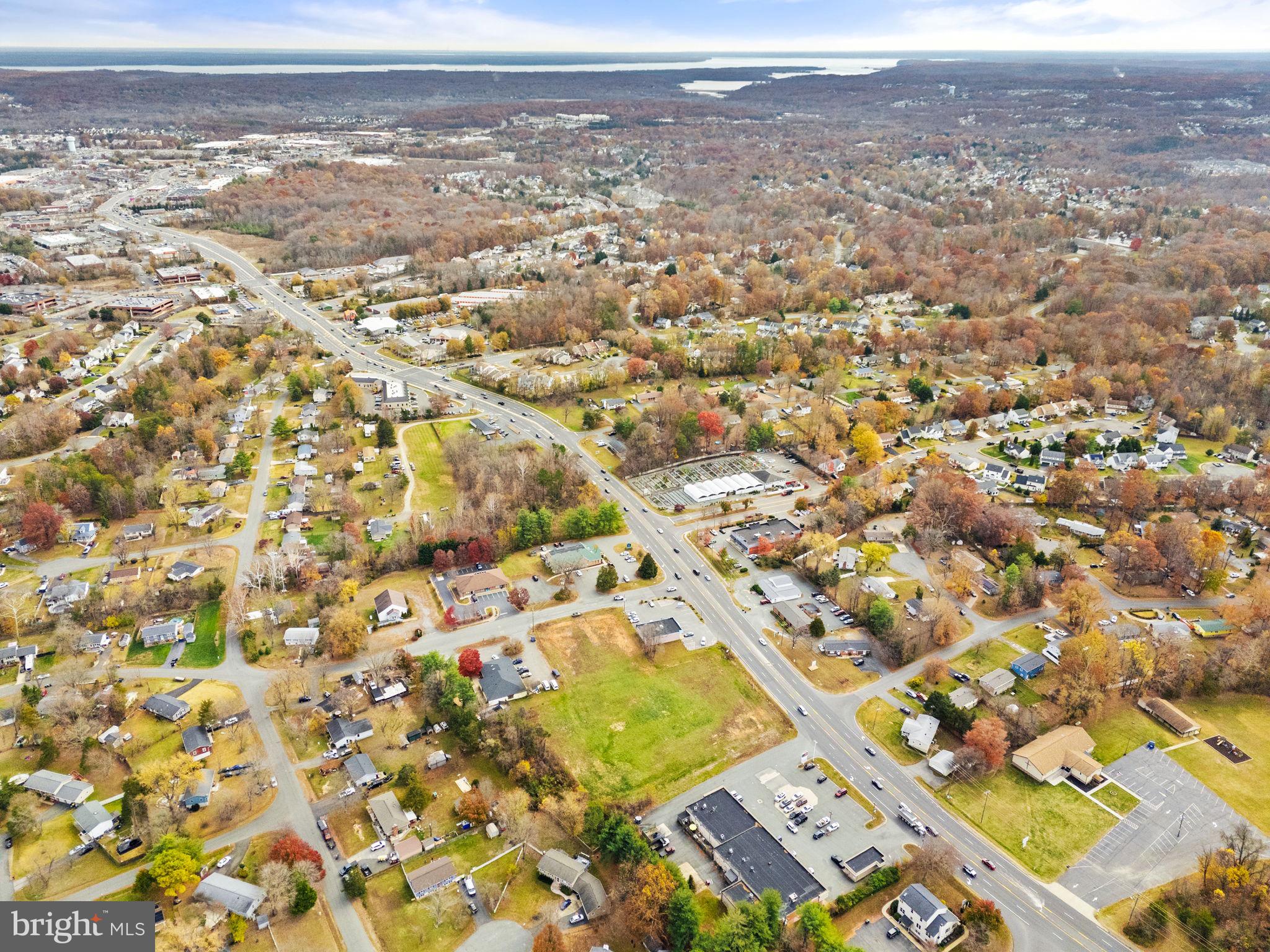 KINGSLAND CENTER - Commercial Sale