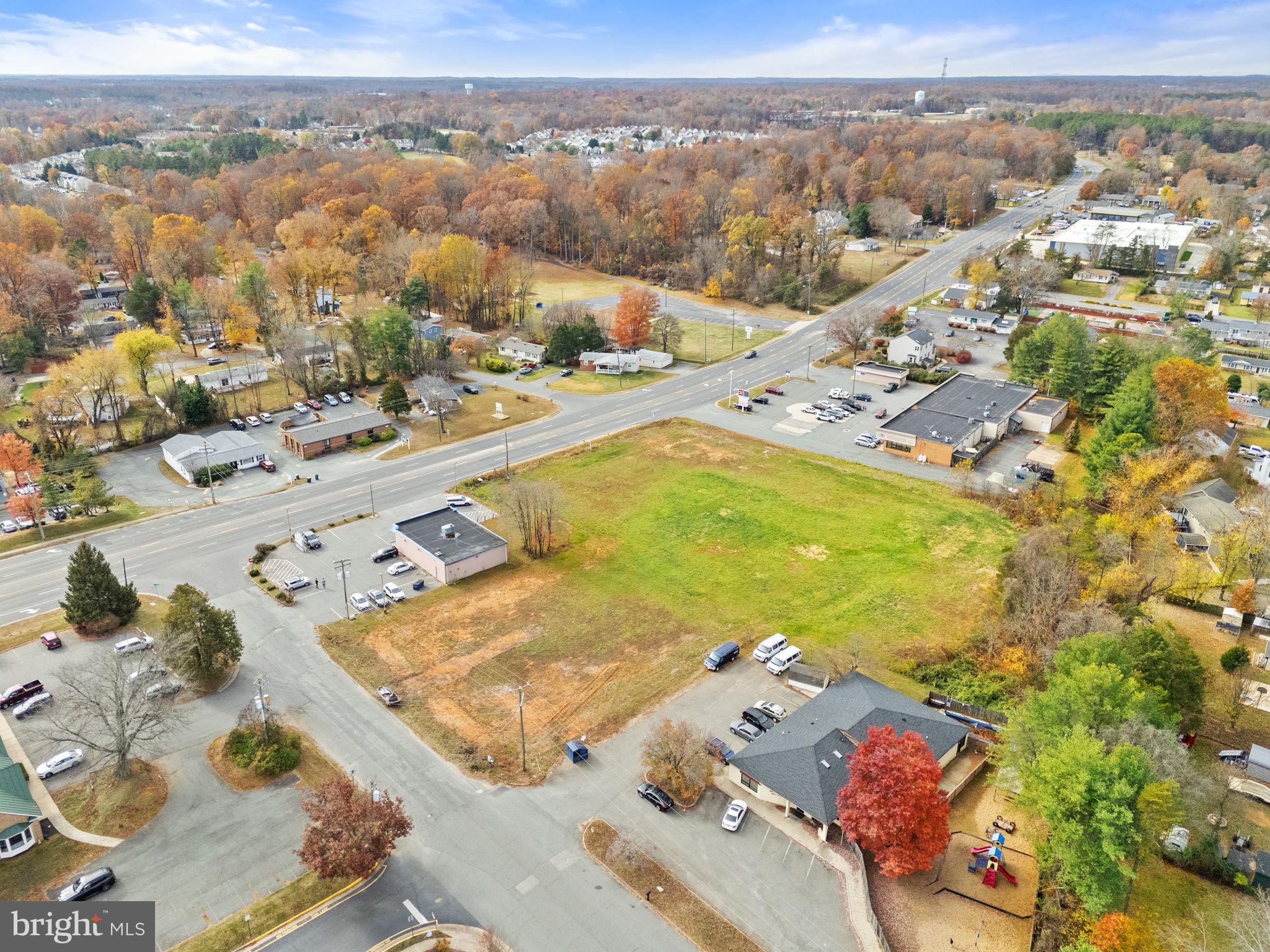 KINGSLAND CENTER - Commercial Sale