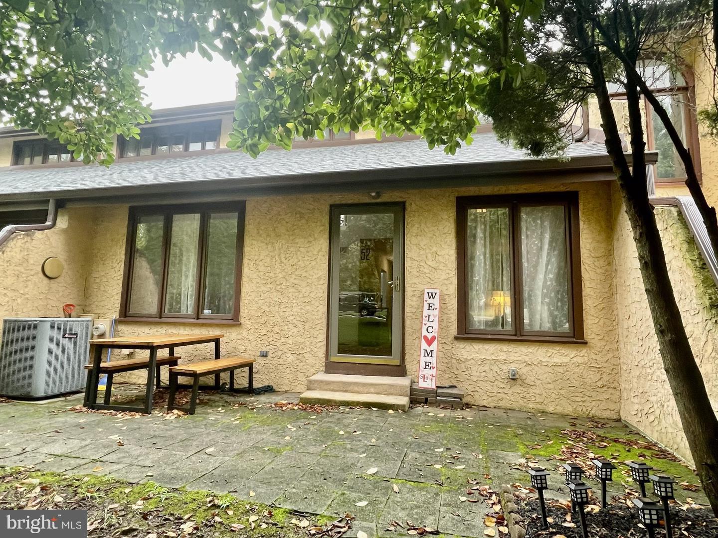301 BROWNING LANE 52