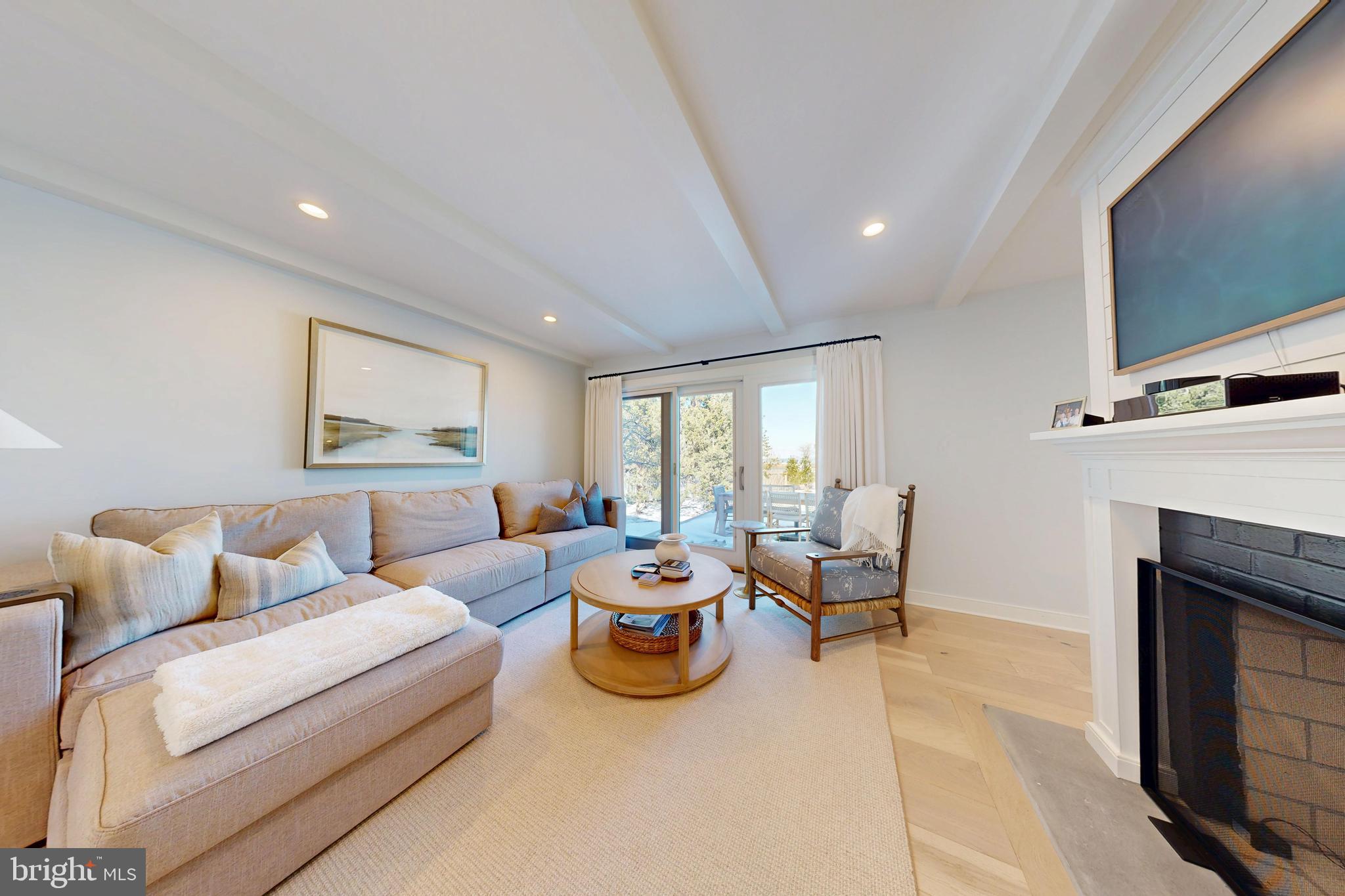 RIO VISTA - Residential