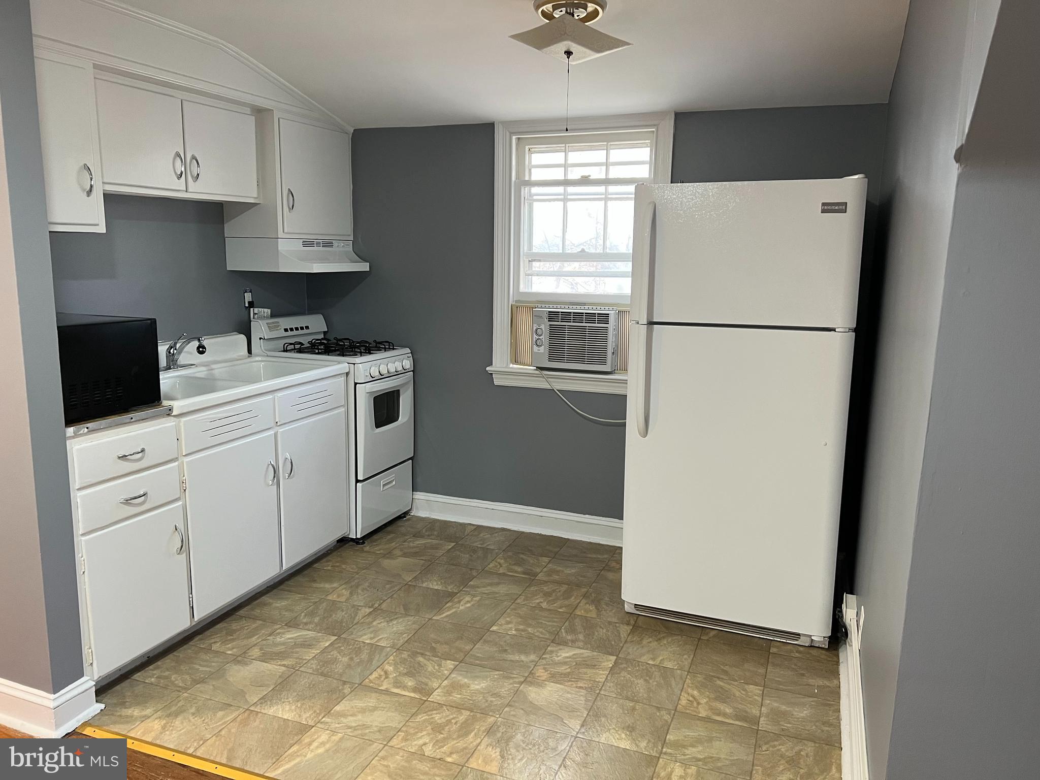 ARDSLEY - Residential Lease