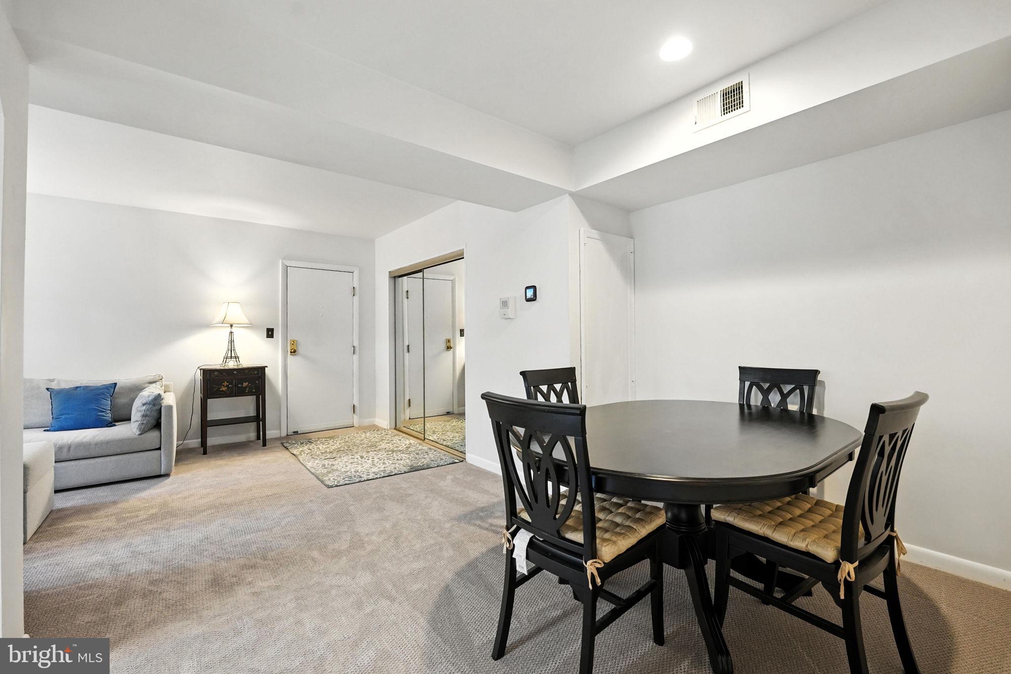 SEMINARY WALK - Residential