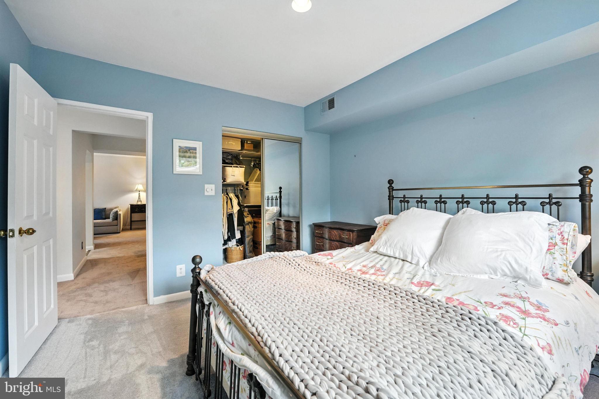 SEMINARY WALK - Residential