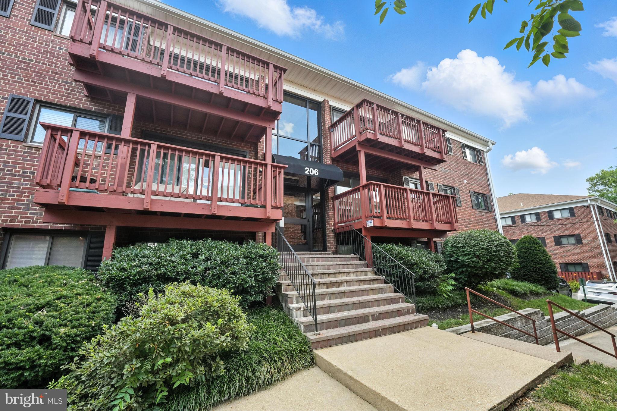 206 SKYHILL ROAD 6