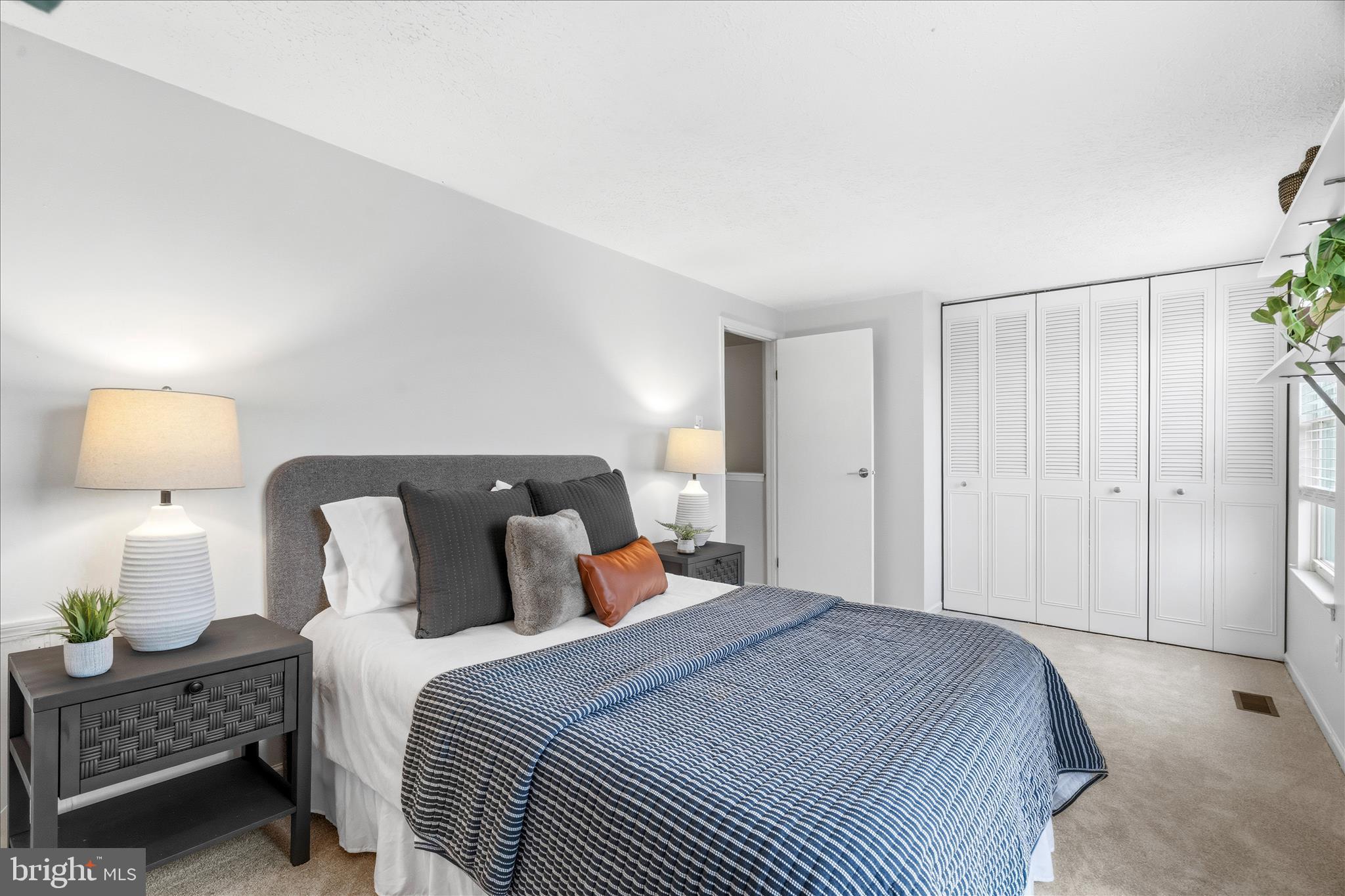 HILLCREST ORCHARDS - Residential