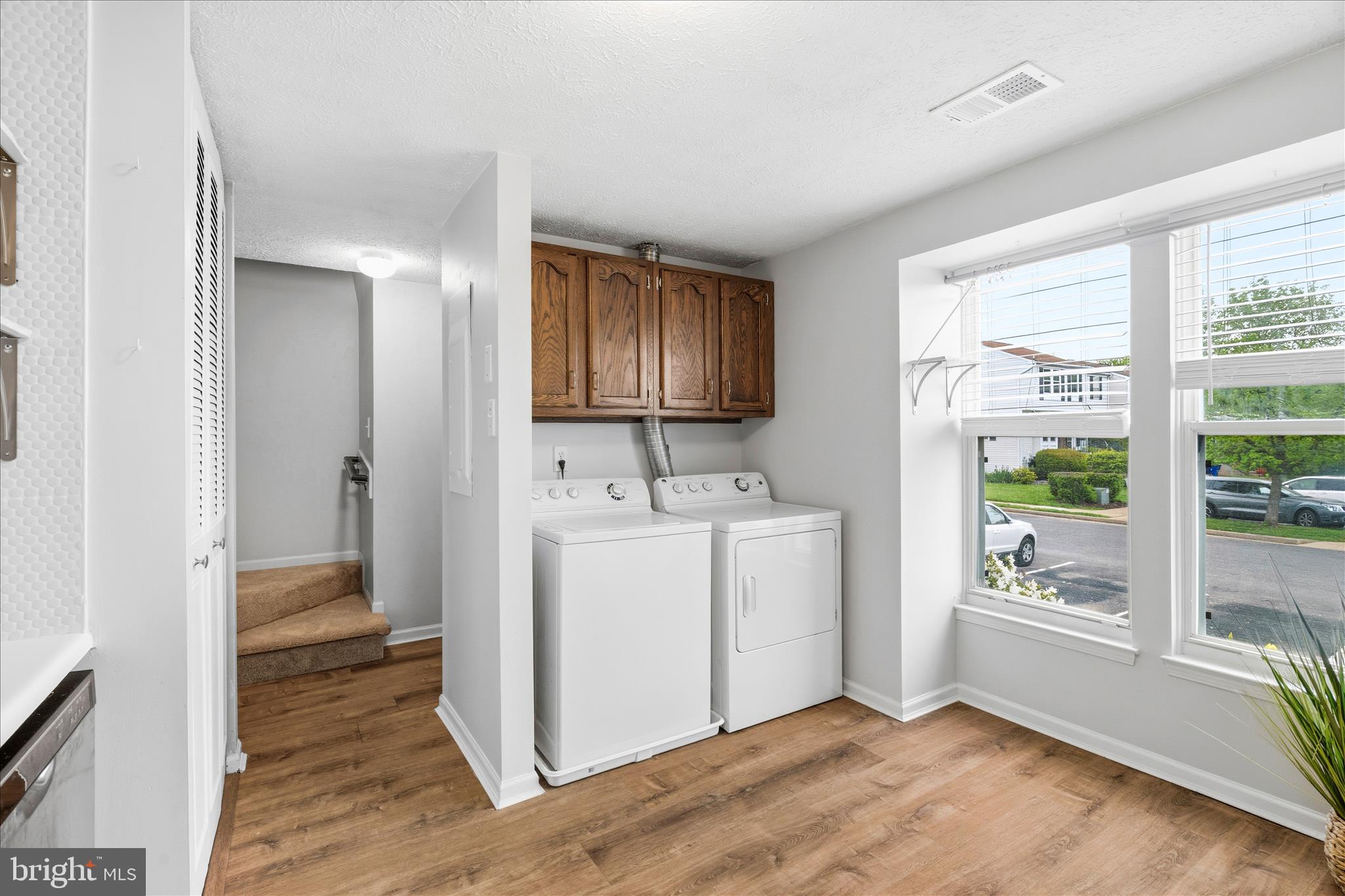 HILLCREST ORCHARDS - Residential