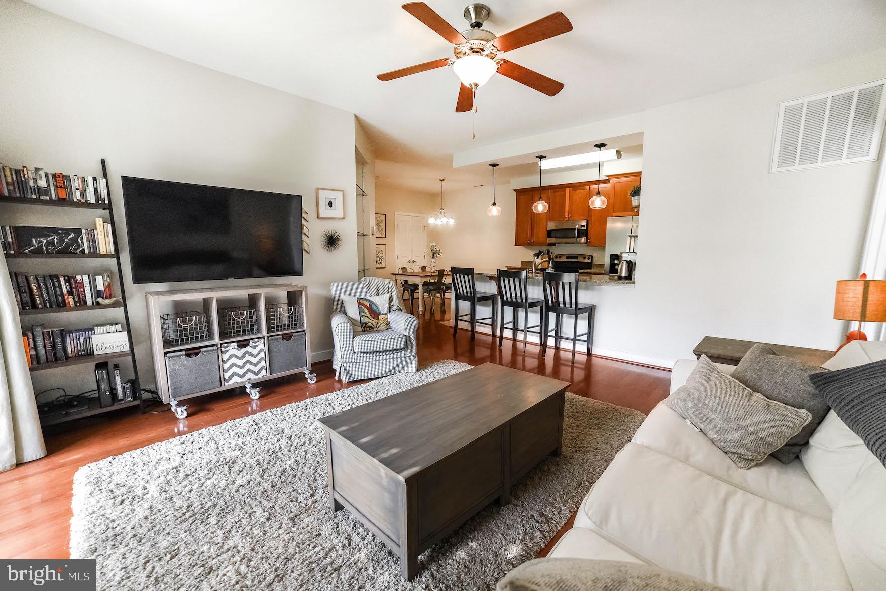 FOXWELL CONDOMINIUMS - Residential