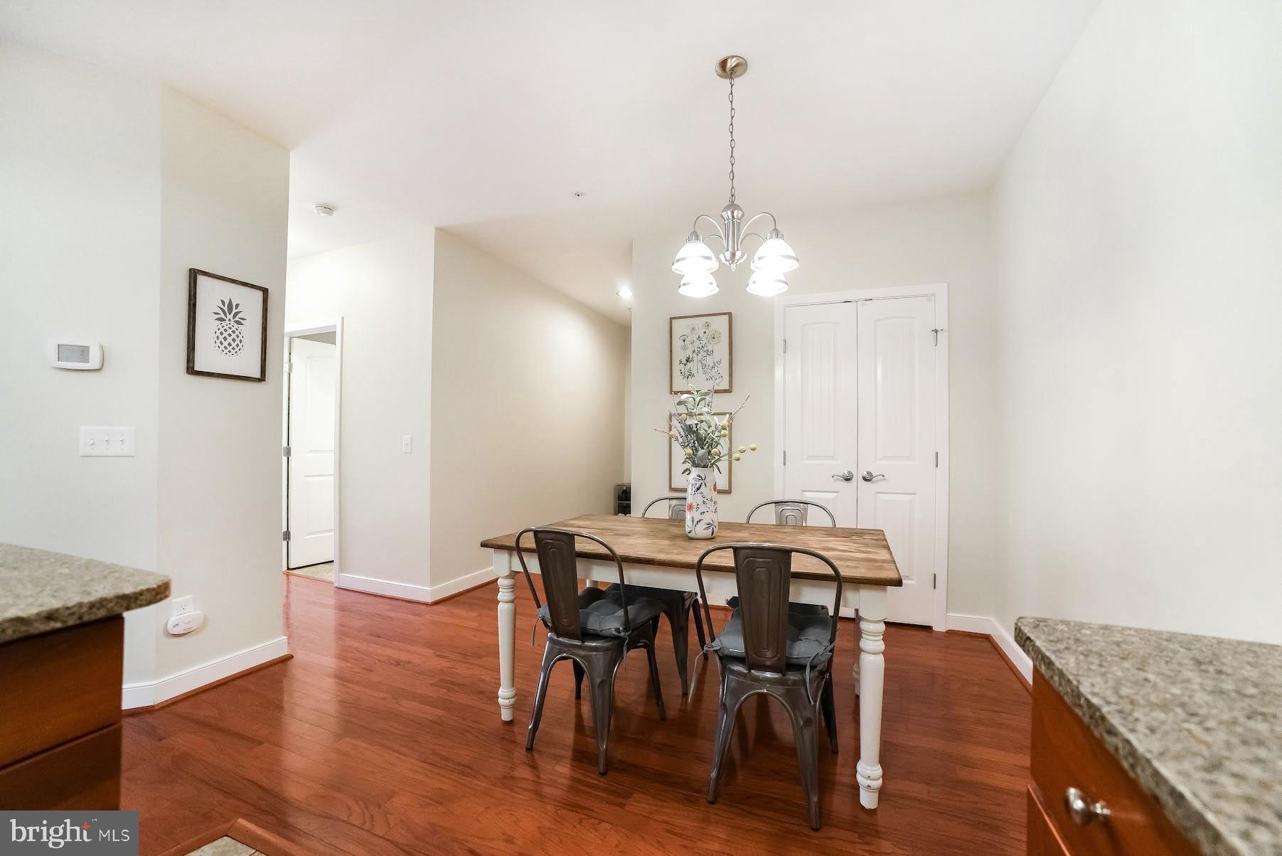 FOXWELL CONDOMINIUMS - Residential