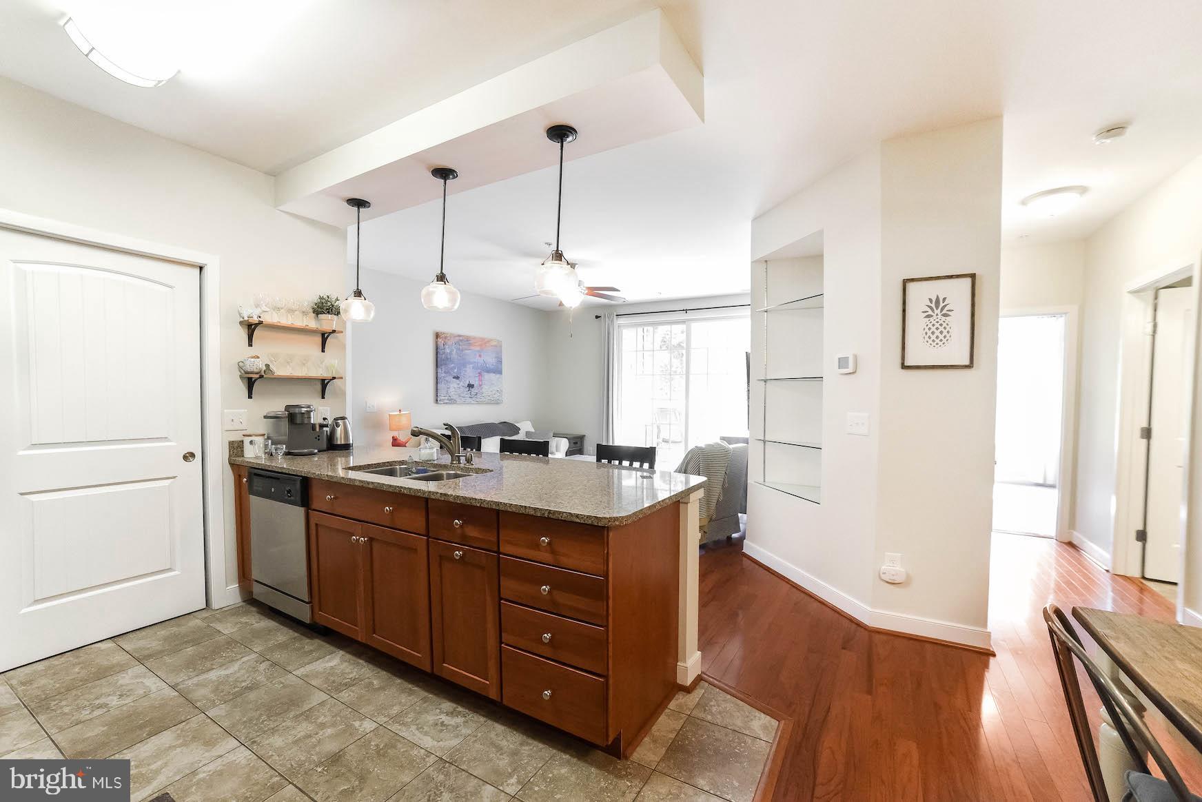 FOXWELL CONDOMINIUMS - Residential