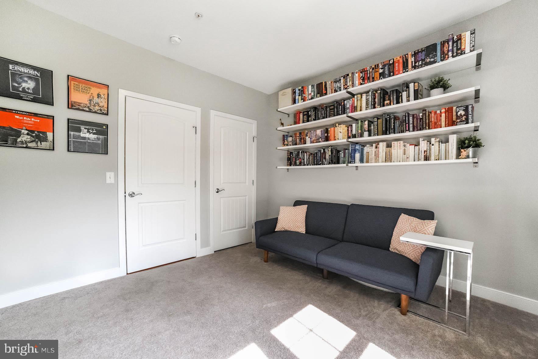 FOXWELL CONDOMINIUMS - Residential