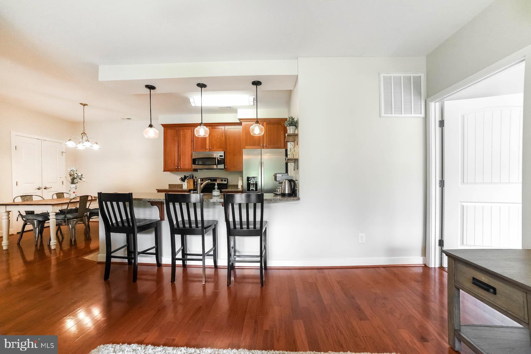 FOXWELL CONDOMINIUMS - Residential