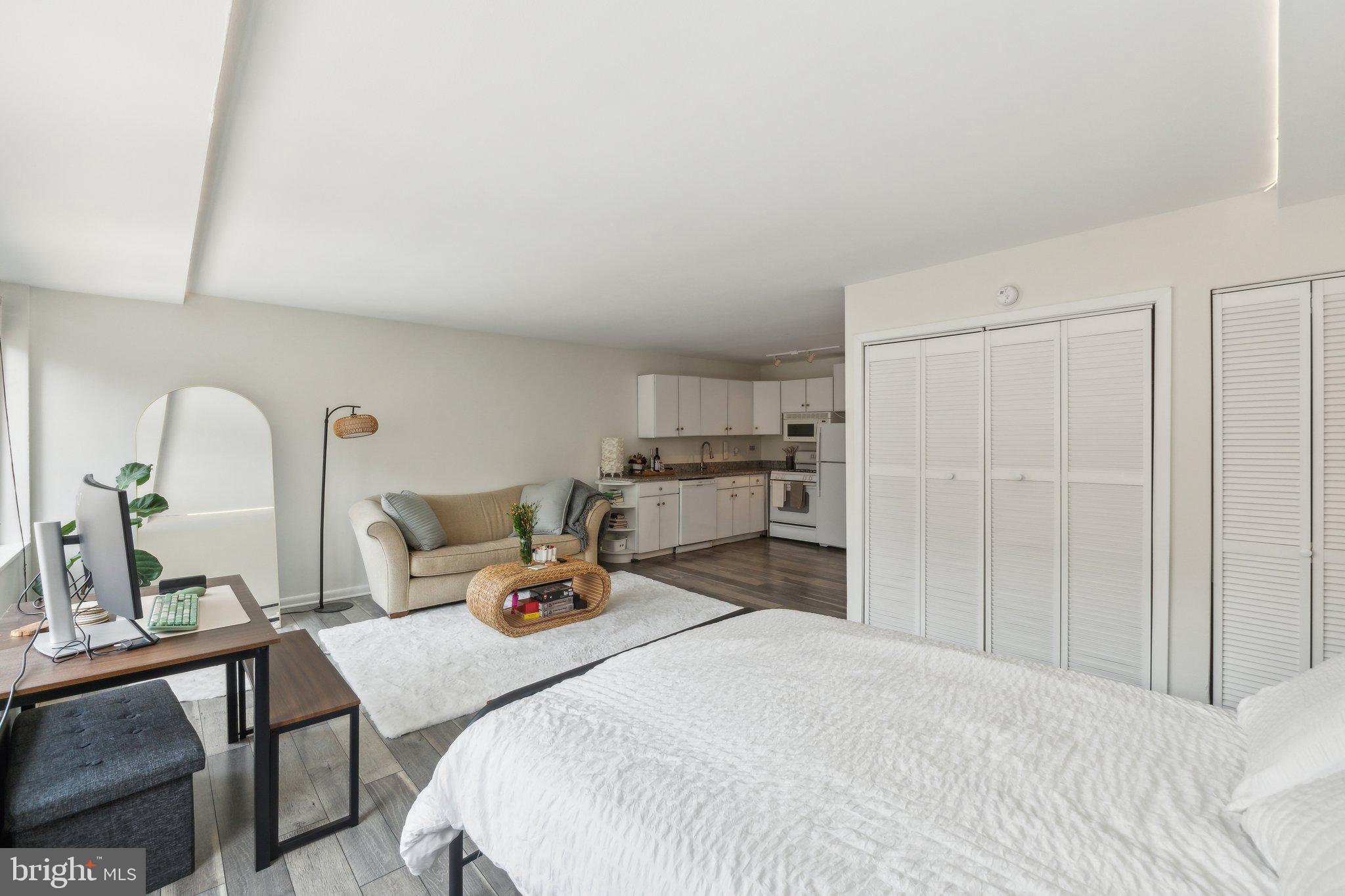 922 24TH STREET NW 212