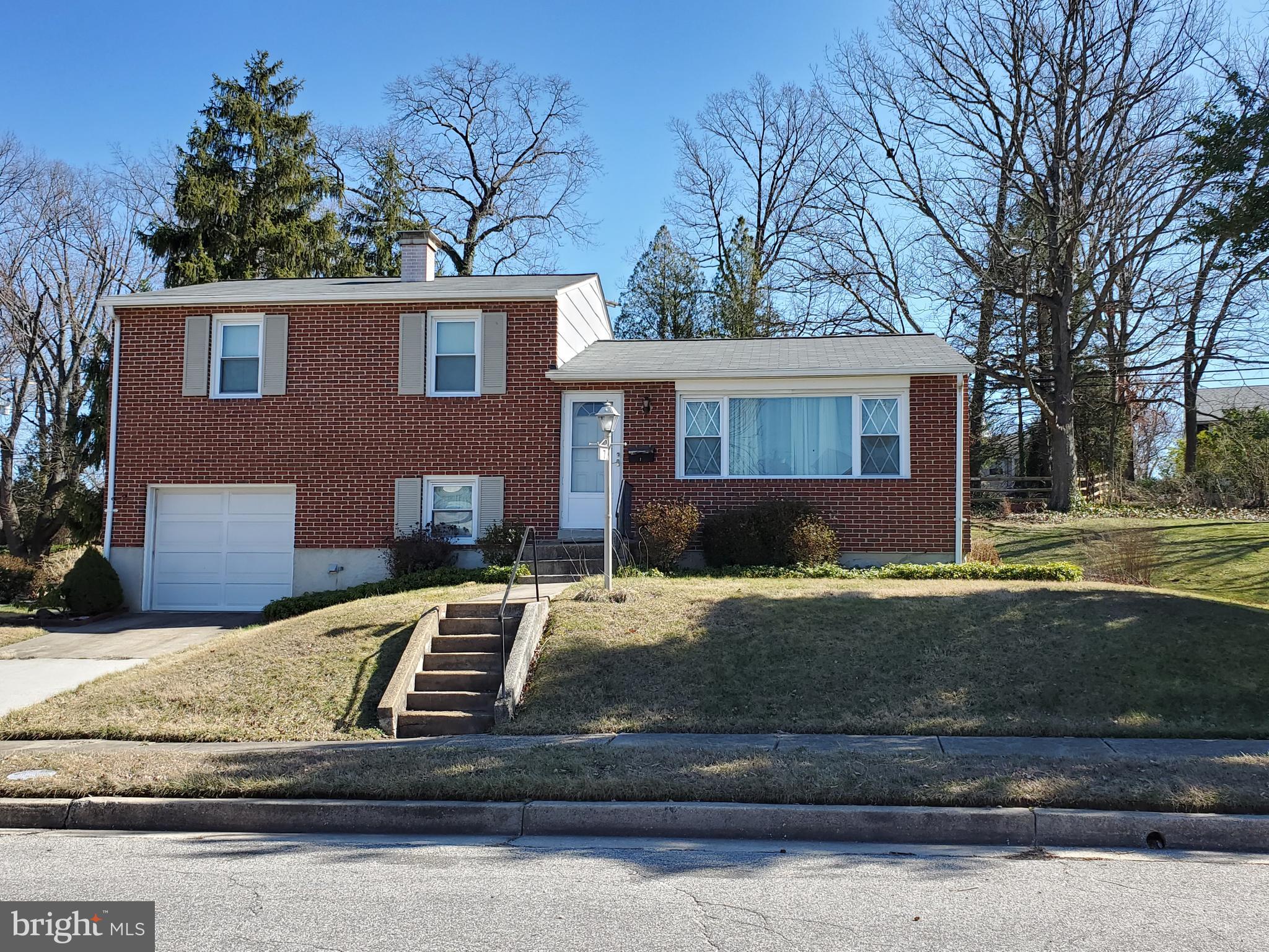 YORK MANOR - Residential