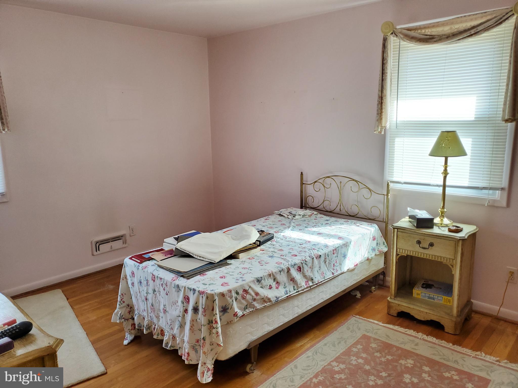 YORK MANOR - Residential