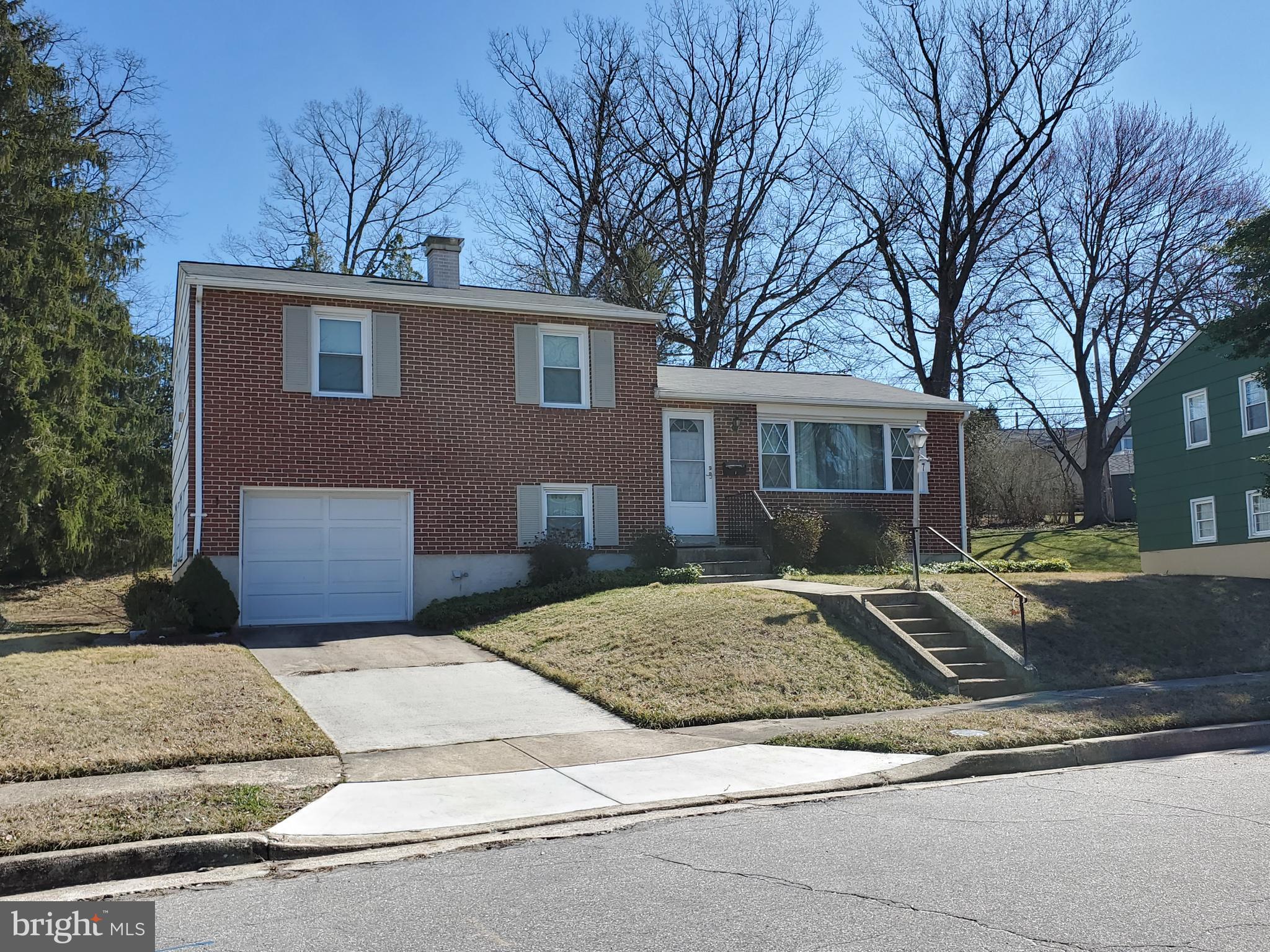 YORK MANOR - Residential