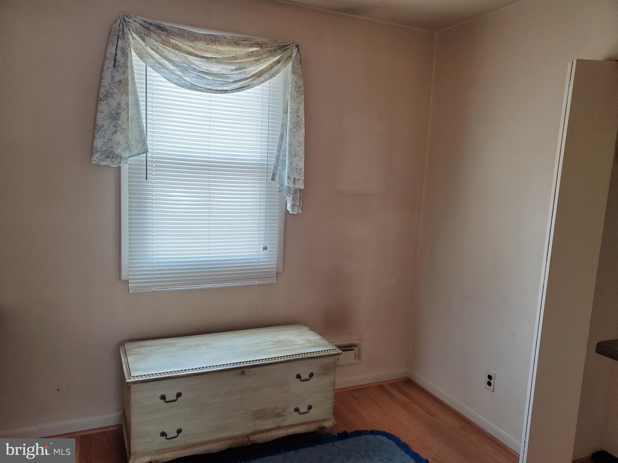 YORK MANOR - Residential