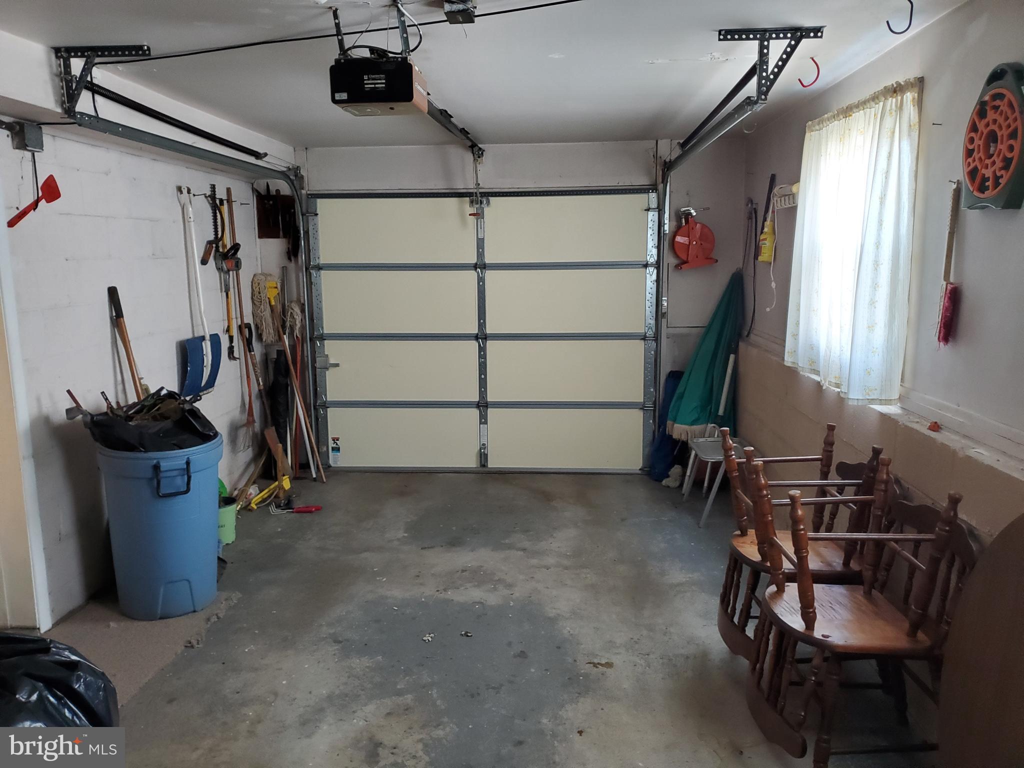 YORK MANOR - Residential