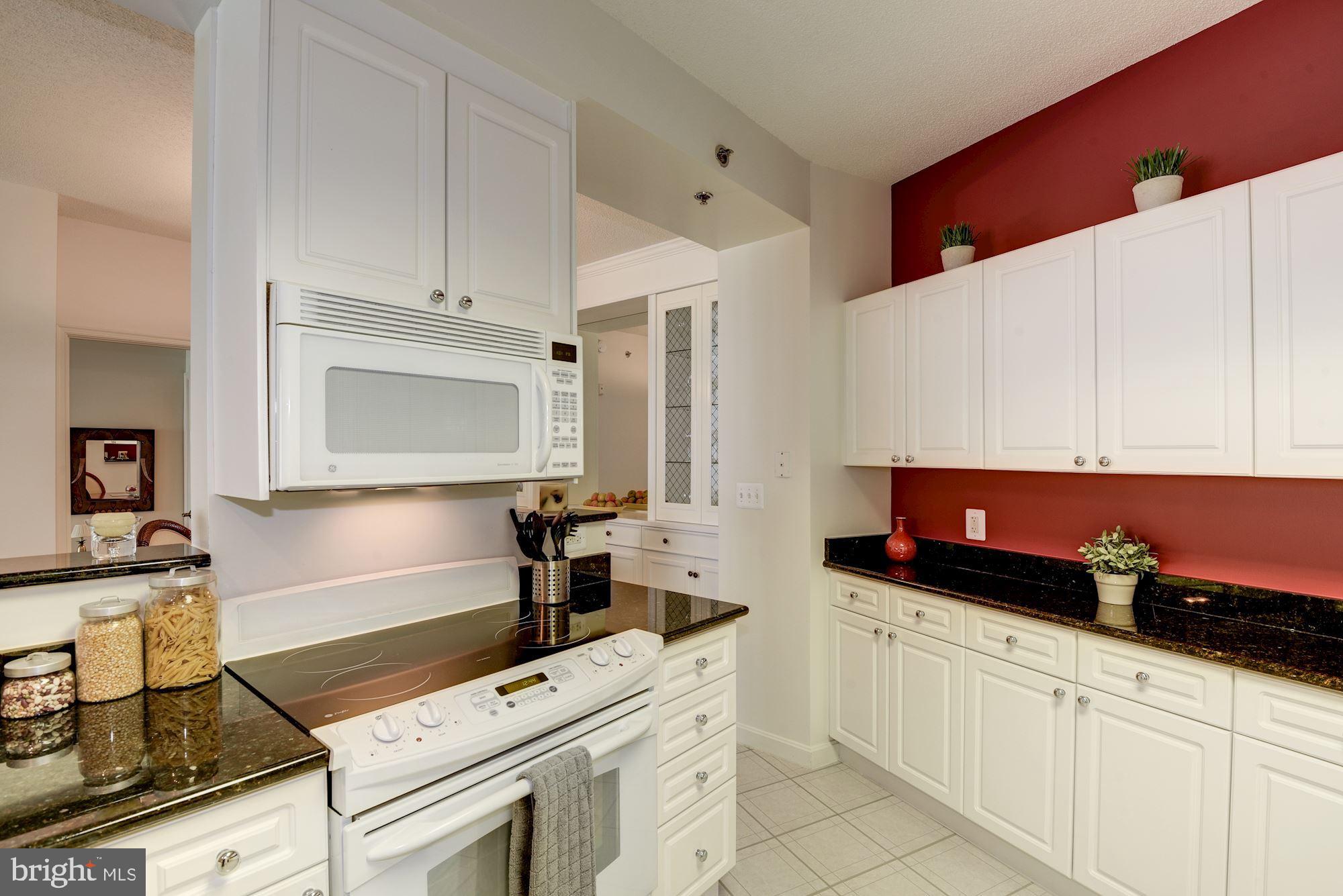 CREEKSIDE AT LEISURE WORLD - Residential