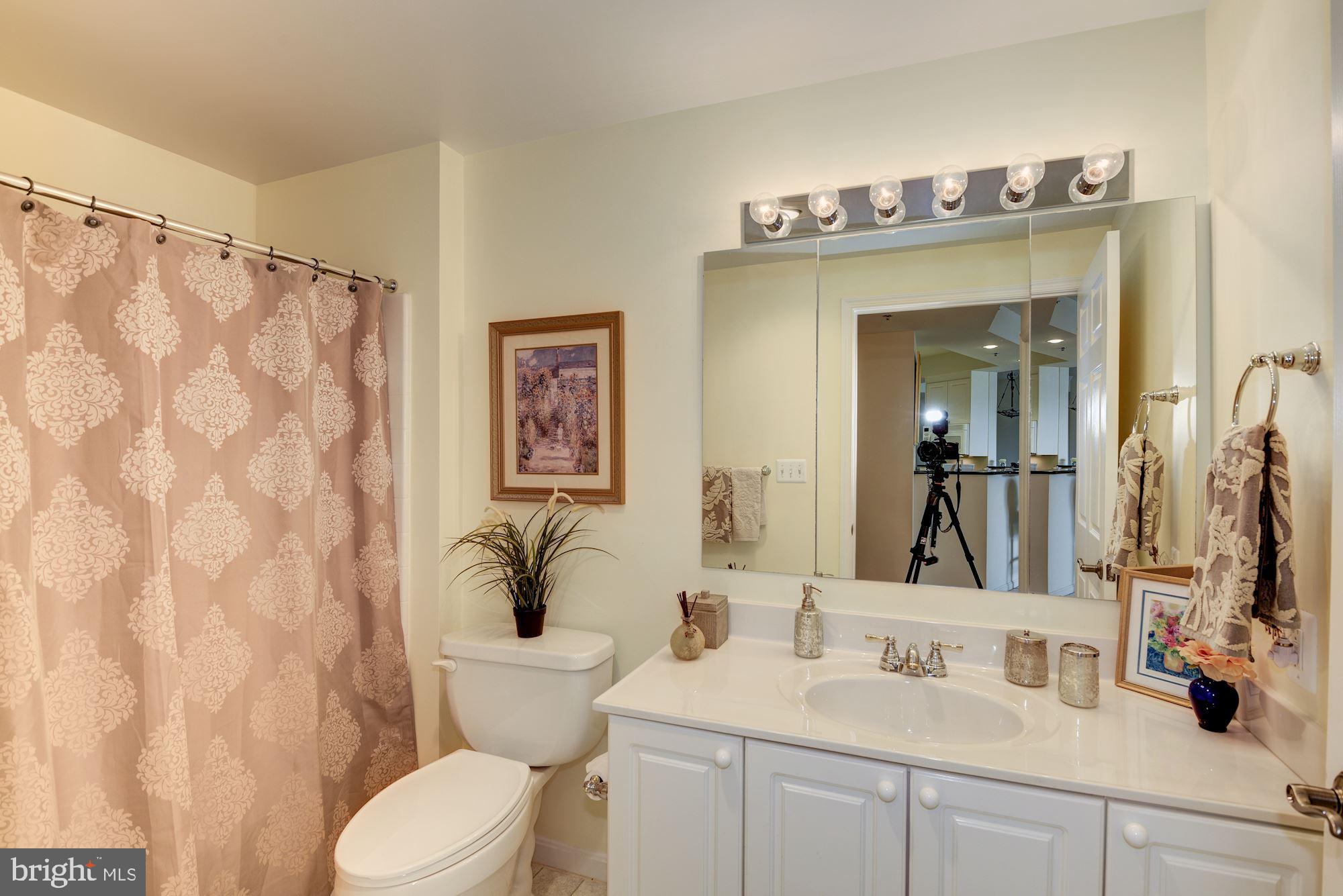 CREEKSIDE AT LEISURE WORLD - Residential